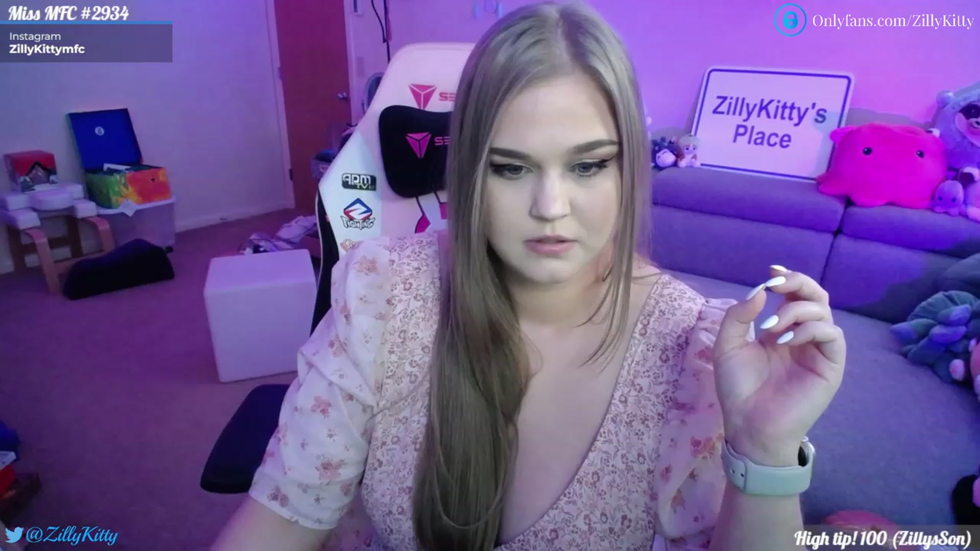 Gallery image thumbnail from ZillyKitty's myfreecams stream on, 01/10/2023, 22:19 image 16 of 20