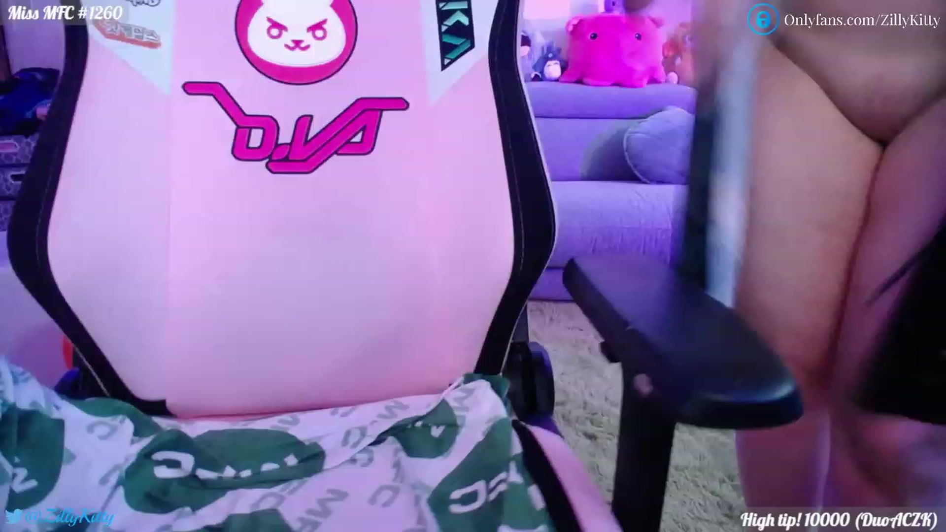 Gallery image thumbnail from ZillyKitty's myfreecams stream on, 01/30/2023, 01:29 image 20 of 20
