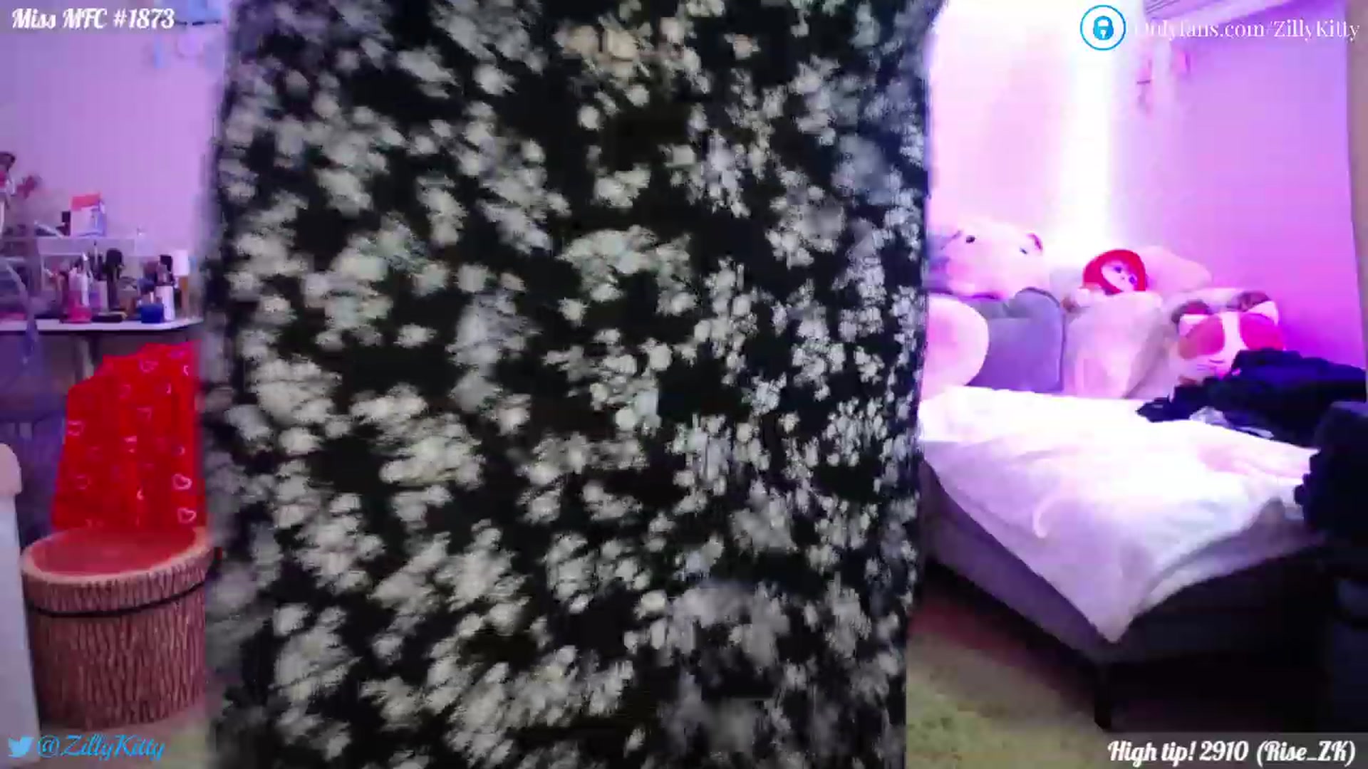Gallery image thumbnail from ZillyKitty's myfreecams stream on, 01/30/2023, 01:34 image 8 of 20