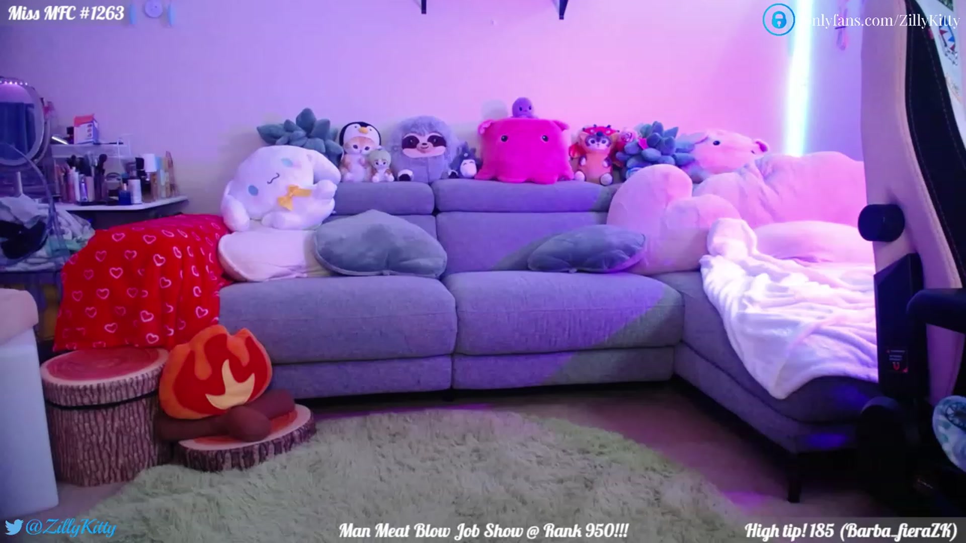 Gallery image thumbnail from ZillyKitty's myfreecams stream on, 01/31/2023, 23:08 image 16 of 20
