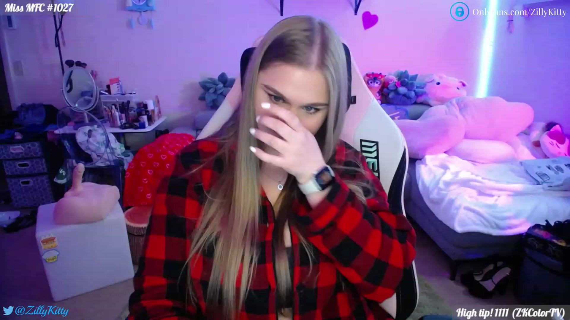 Gallery image thumbnail from ZillyKitty's myfreecams stream on, 02/03/2023, 24:12 image 12 of 20