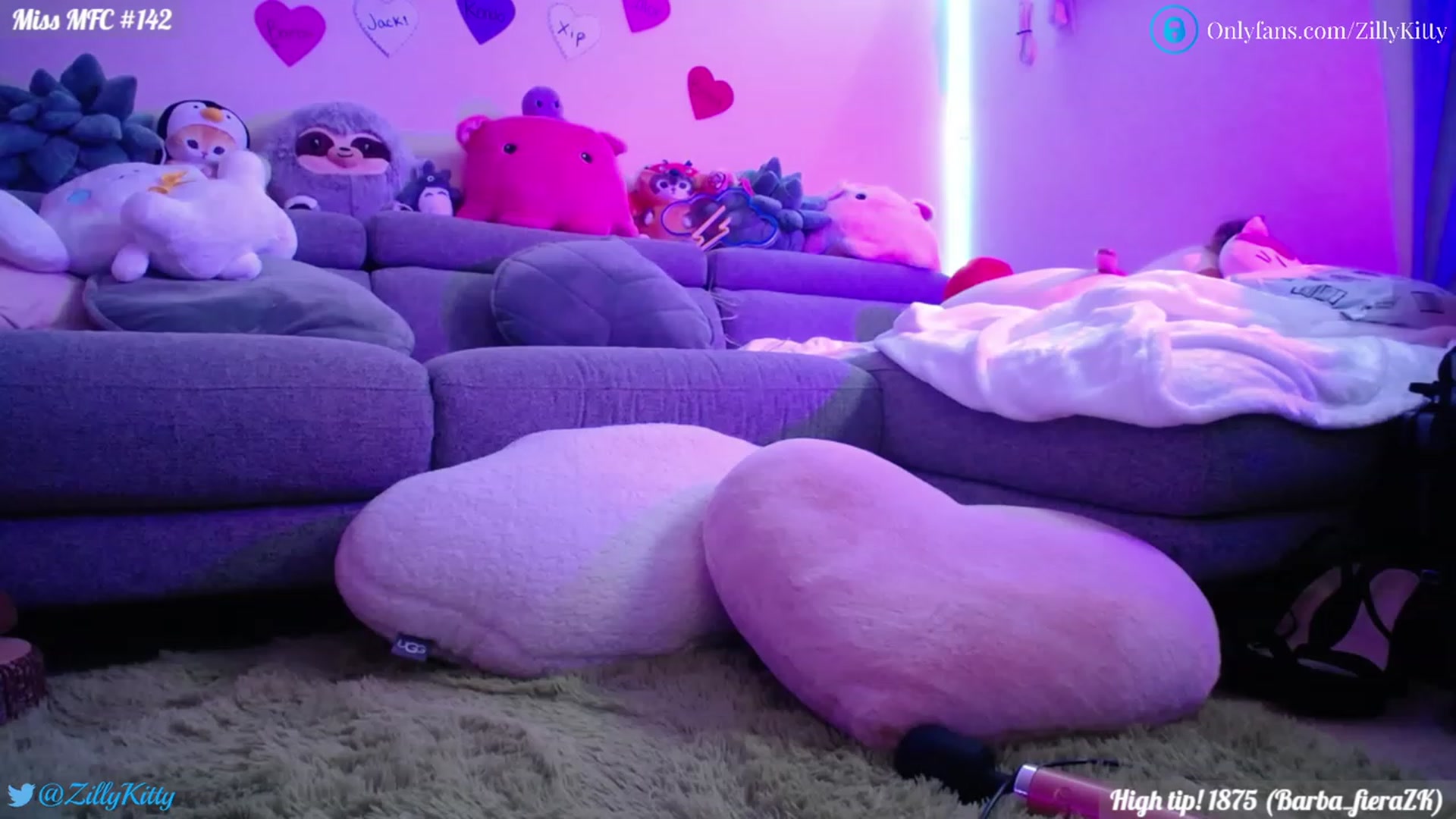 Gallery image thumbnail from ZillyKitty's myfreecams stream on, 02/03/2023, 03:36 image 10 of 20