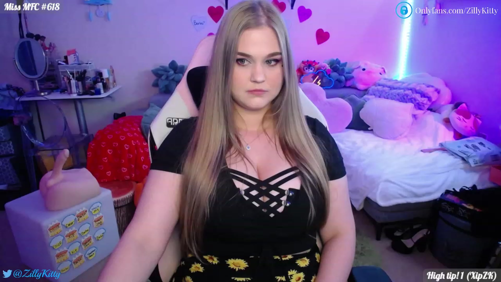 Gallery image thumbnail from ZillyKitty's myfreecams stream on, 02/06/2023, 22:34 image 10 of 20