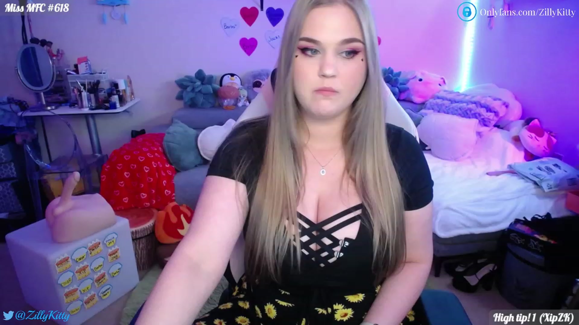 Gallery image thumbnail from ZillyKitty's myfreecams stream on, 02/06/2023, 22:34 image 18 of 20