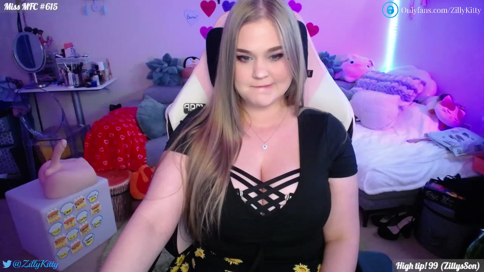 Gallery image thumbnail from ZillyKitty's myfreecams stream on, 02/06/2023, 23:47 image 10 of 20