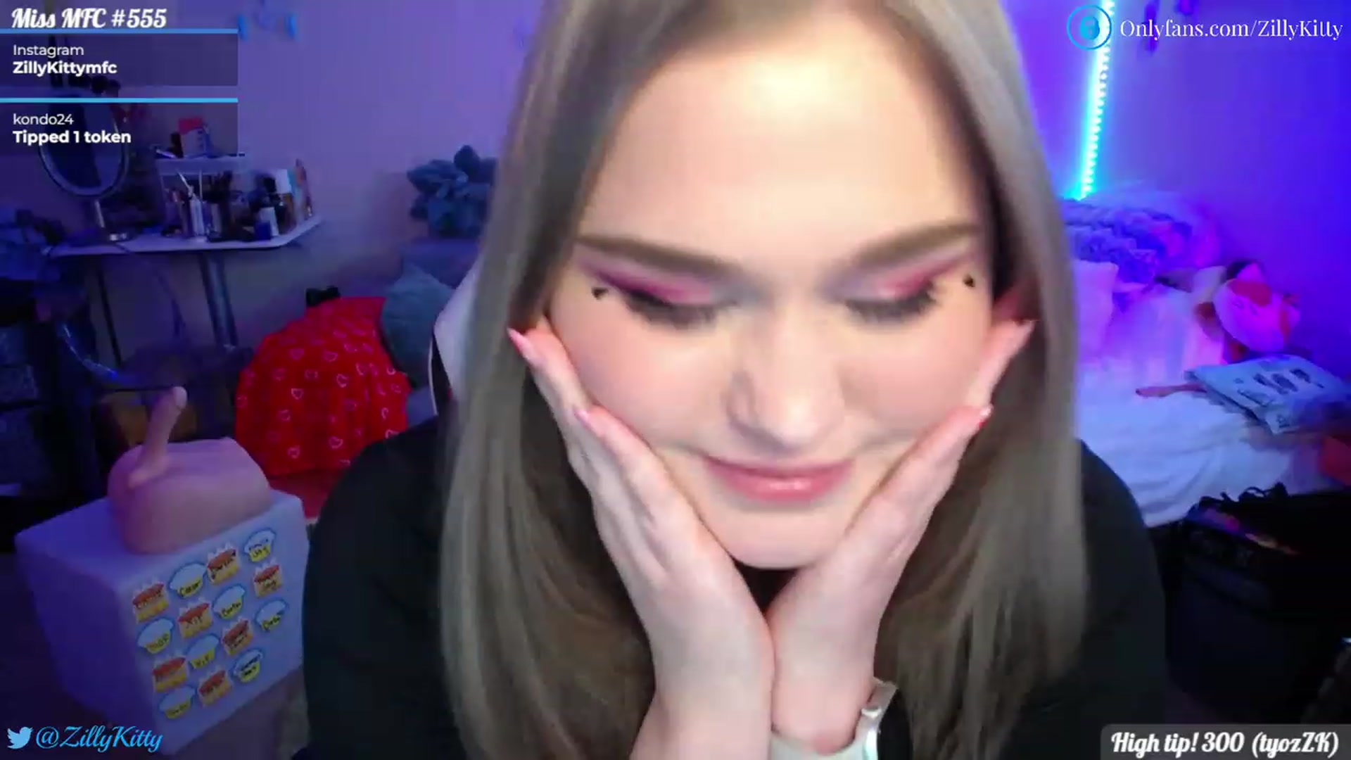 Gallery image thumbnail from ZillyKitty's myfreecams stream on, 02/06/2023, 23:47 image 14 of 20
