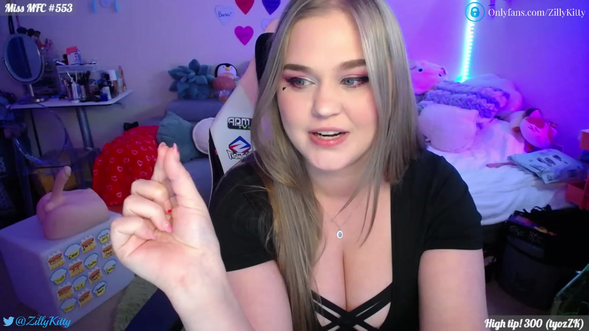 Gallery image thumbnail from ZillyKitty's myfreecams stream on, 02/06/2023, 23:47 image 20 of 20