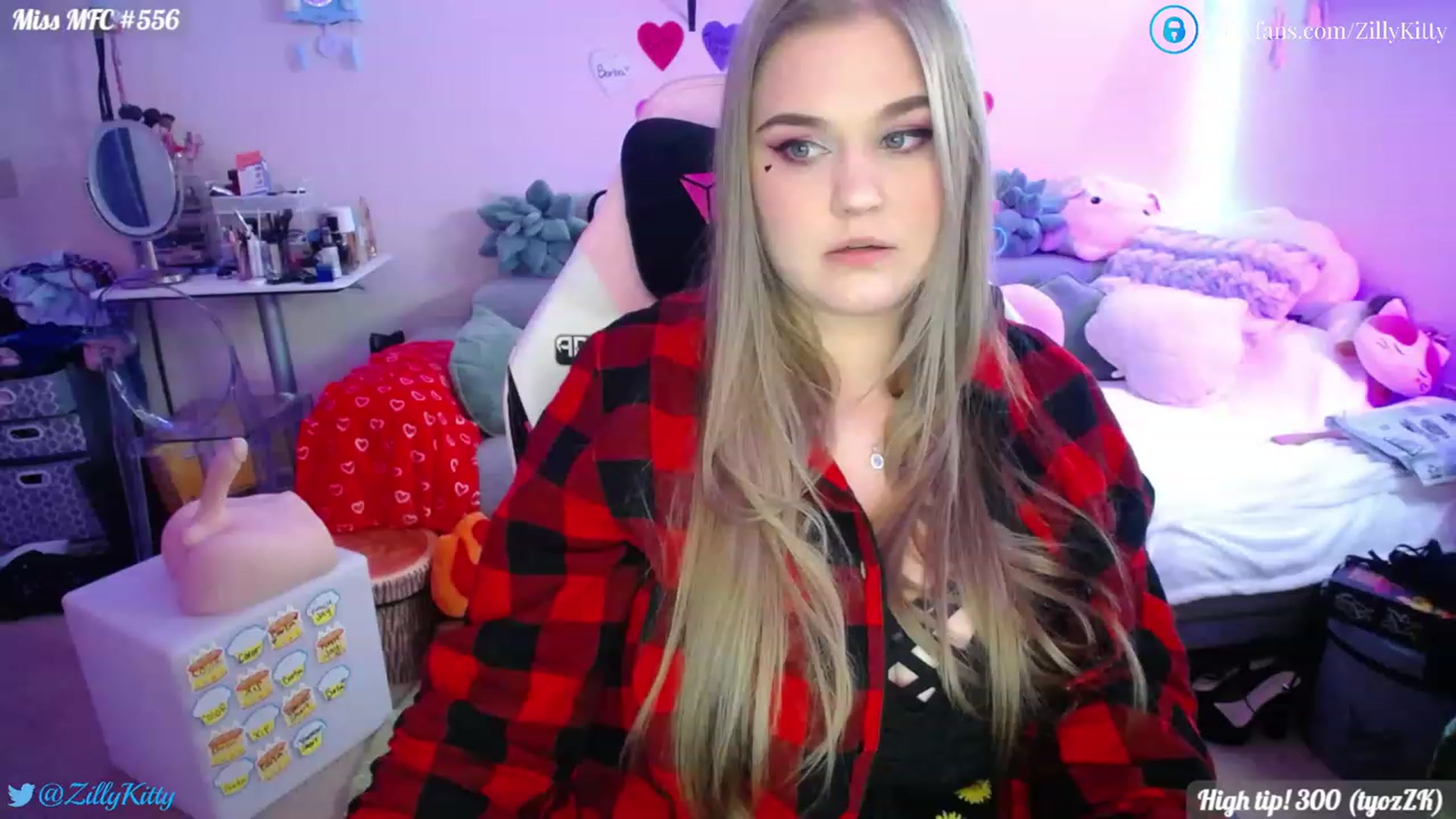 Gallery image thumbnail from ZillyKitty's myfreecams stream on, 02/07/2023, 24:28 image 7 of 20