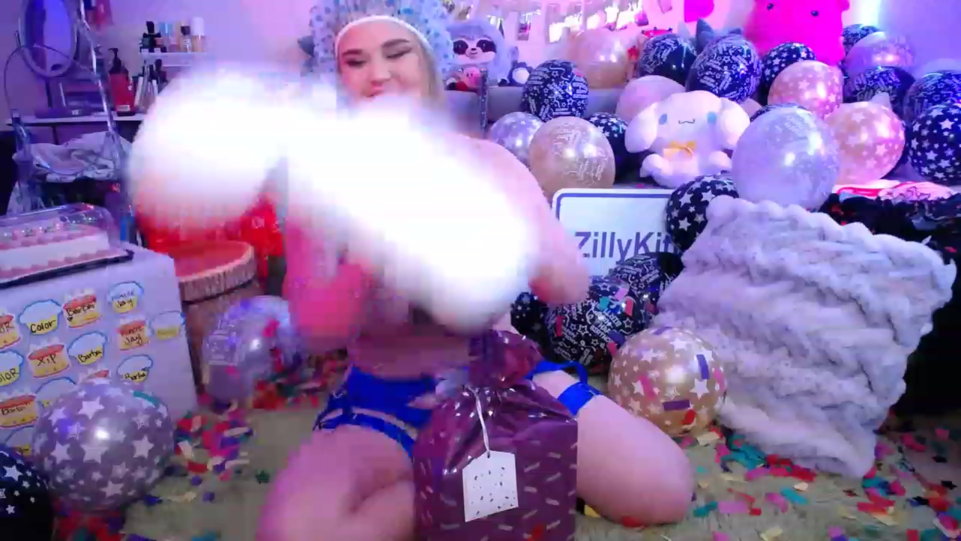 Gallery image thumbnail from ZillyKitty's myfreecams stream on, 02/19/2023, 21:20 image 3 of 20