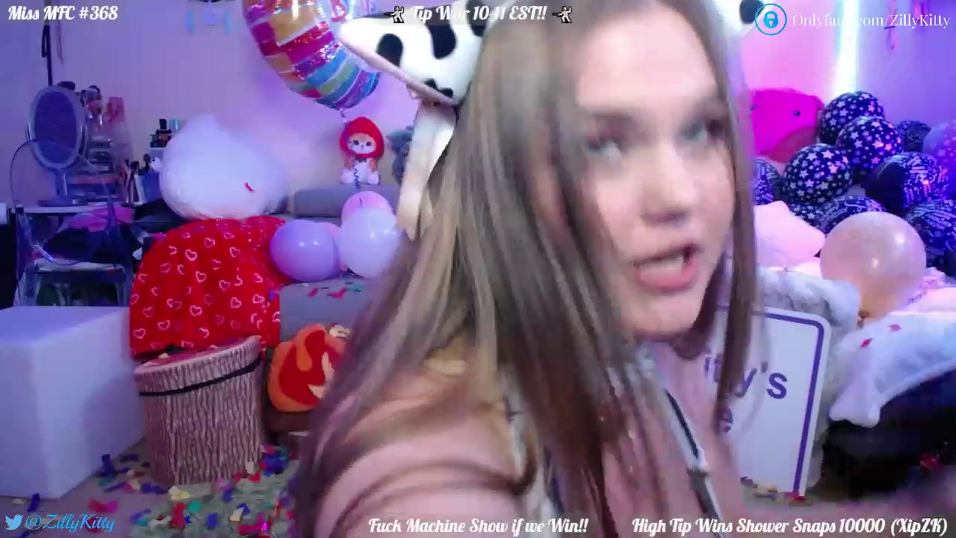 Gallery image thumbnail from ZillyKitty's myfreecams stream on, 03/05/2023, 04:07 image 17 of 20