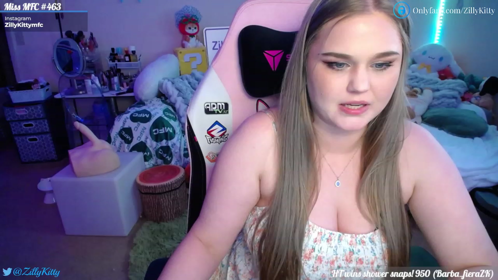 Gallery image thumbnail from ZillyKitty's myfreecams stream on, 03/27/2023, 23:32 image 5 of 20