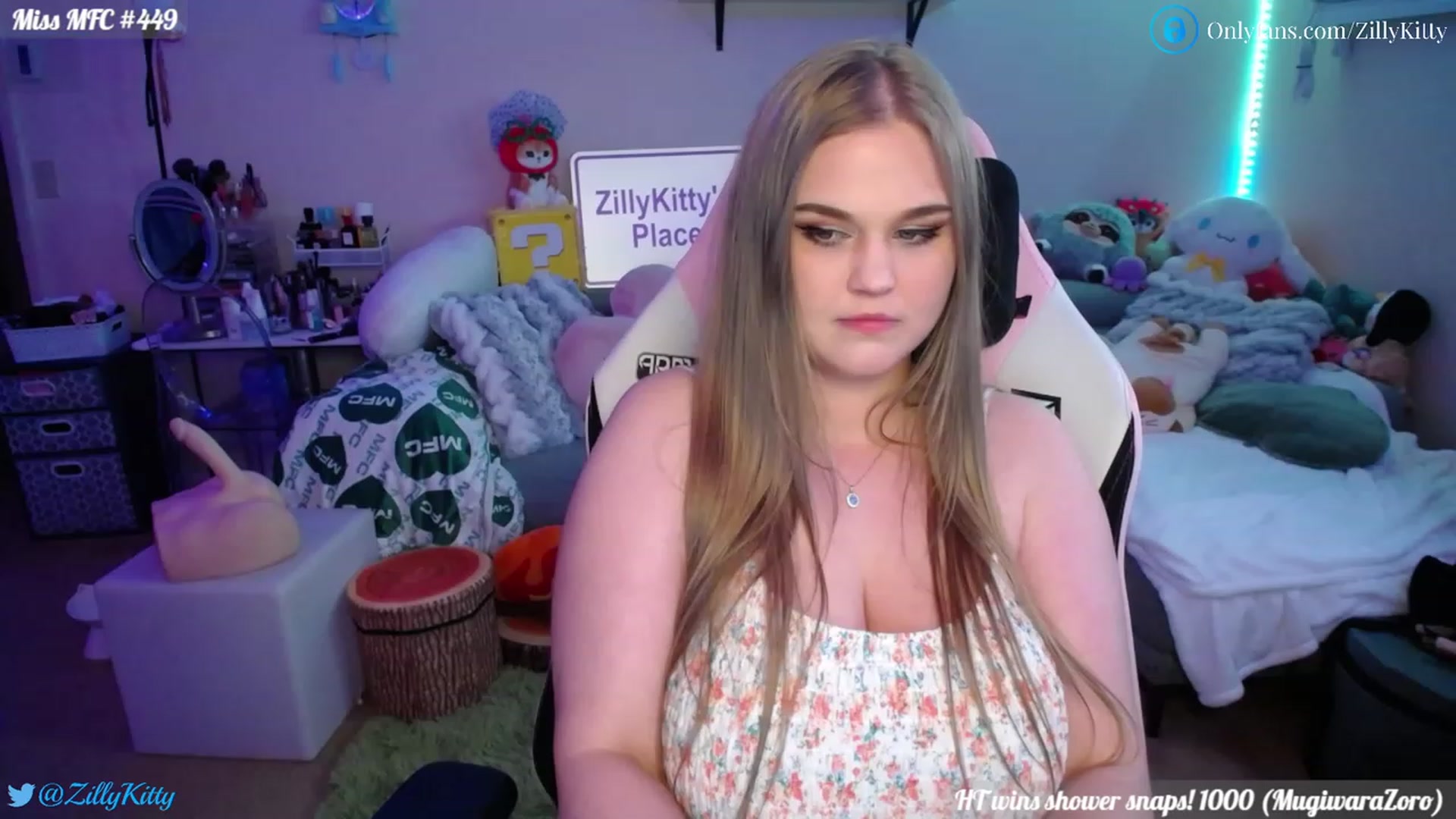 Gallery image thumbnail from ZillyKitty's myfreecams stream on, 03/27/2023, 23:32 image 11 of 20