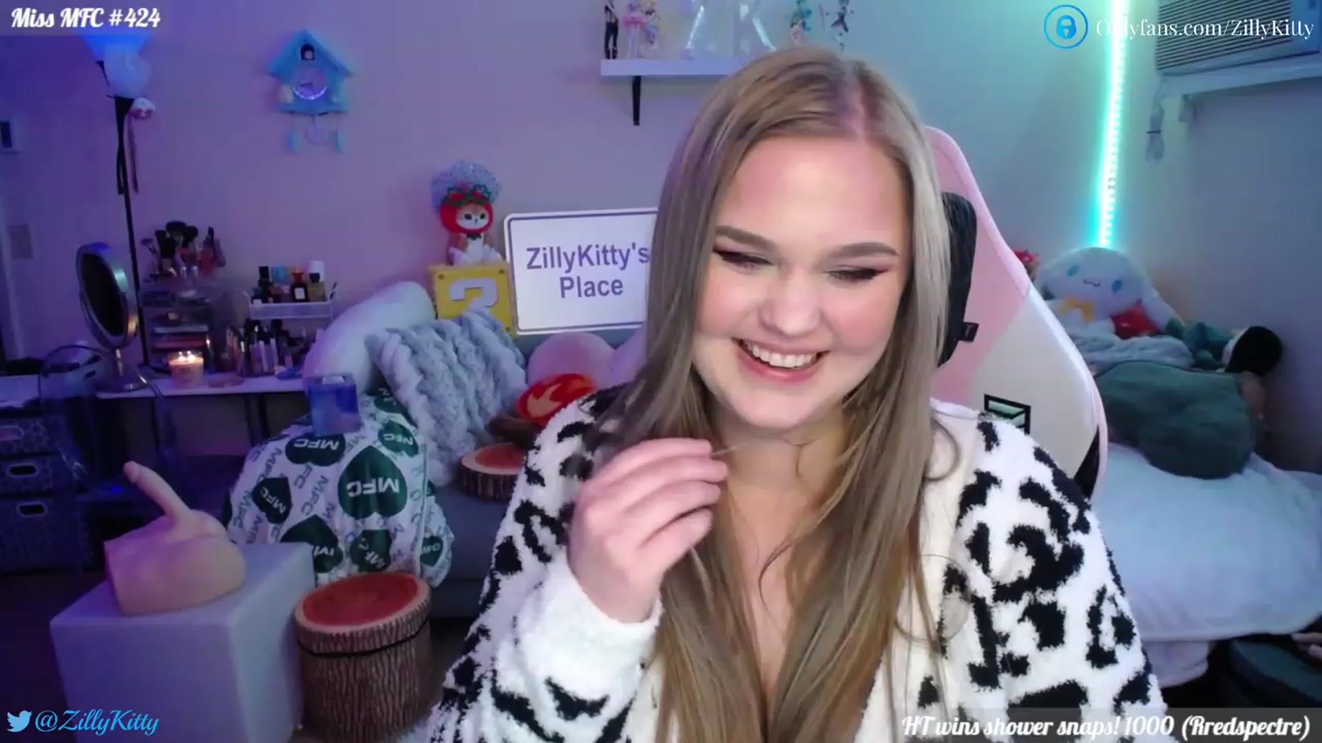 Gallery image thumbnail from ZillyKitty's myfreecams stream on, 04/01/2023, 01:35 image 11 of 20