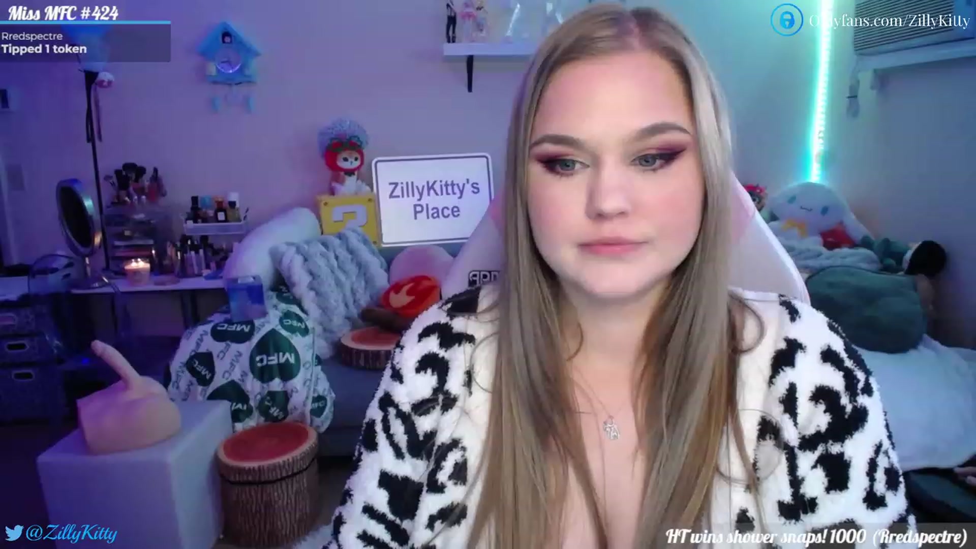 Gallery image thumbnail from ZillyKitty's myfreecams stream on, 04/01/2023, 01:35 image 10 of 20