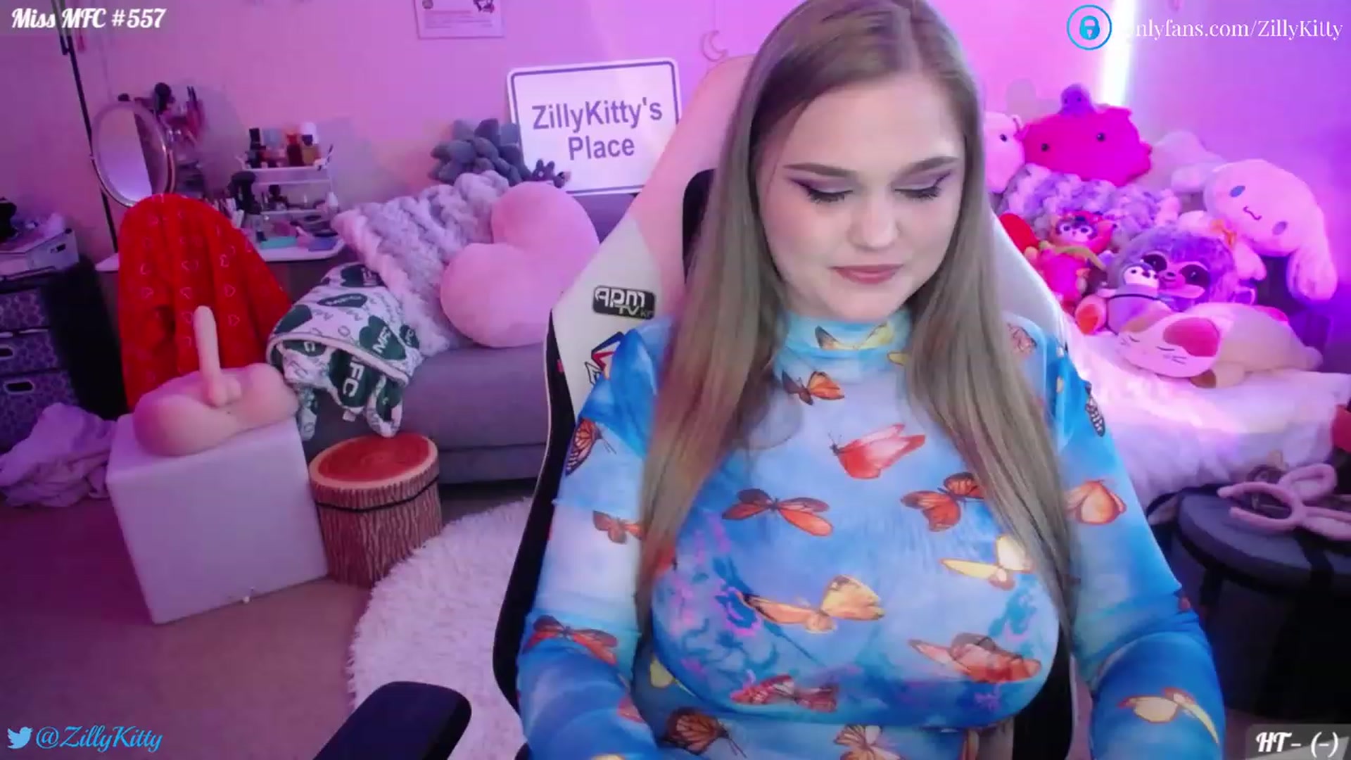 Gallery image thumbnail from ZillyKitty's myfreecams stream on, 04/12/2023, 22:36 image 1 of 20