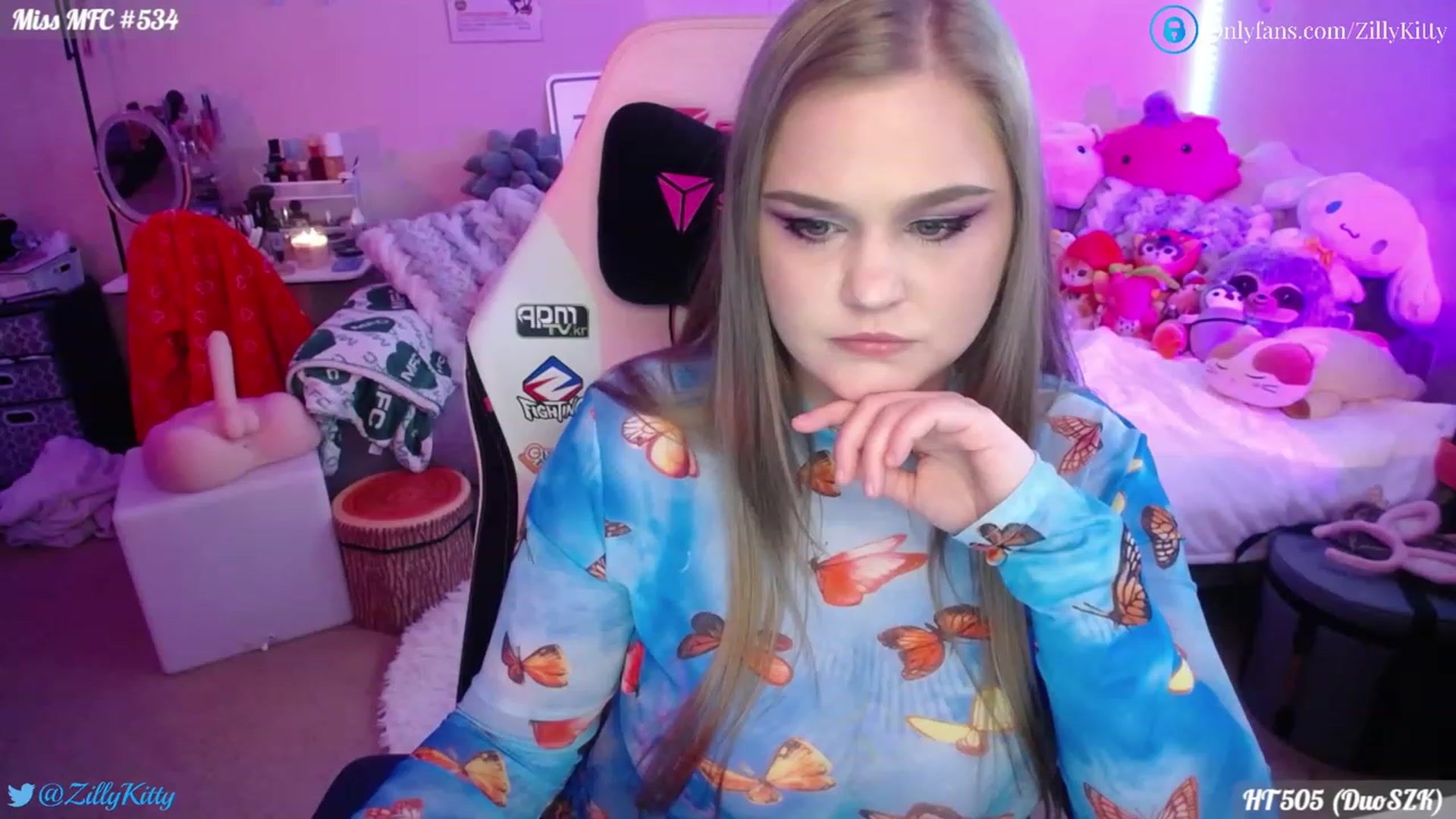 Gallery image thumbnail from ZillyKitty's myfreecams stream on, 04/12/2023, 22:36 image 16 of 20