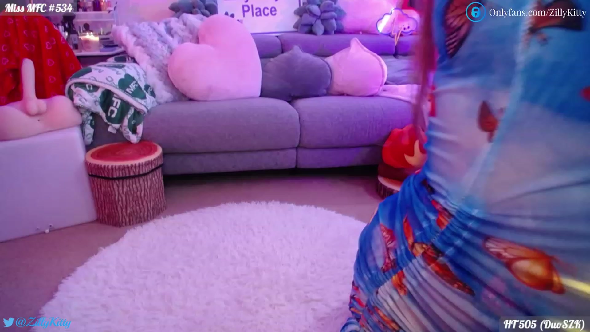 Gallery image thumbnail from ZillyKitty's myfreecams stream on, 04/12/2023, 22:36 image 20 of 20