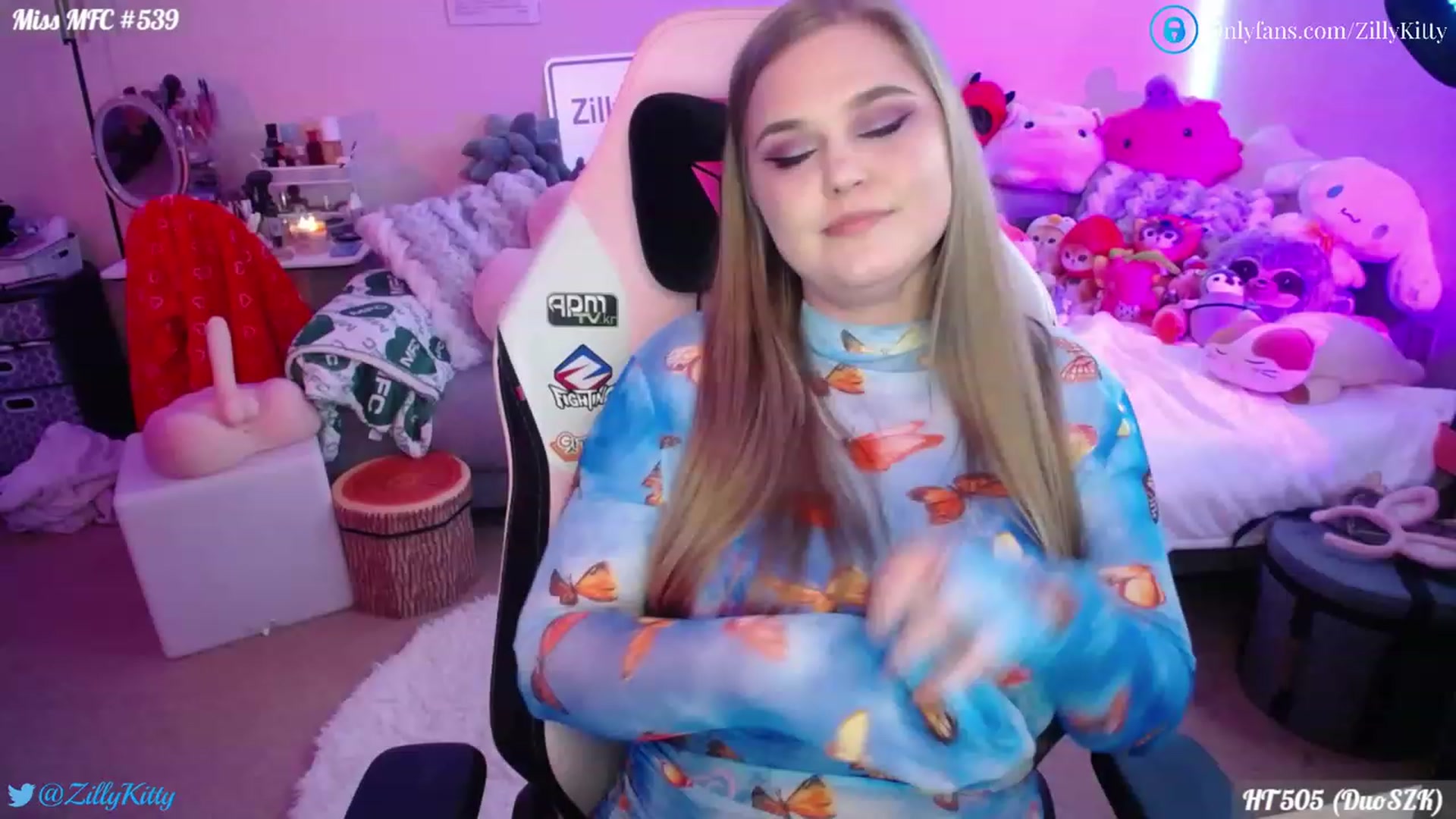 Gallery image thumbnail from ZillyKitty's myfreecams stream on, 04/13/2023, 24:03 image 20 of 20