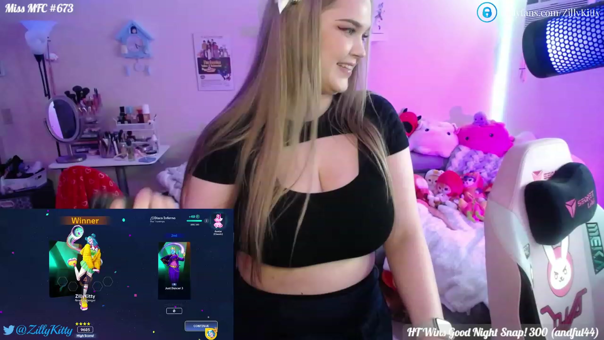 Gallery image thumbnail from ZillyKitty's myfreecams stream on, 04/17/2023, 22:42 image 4 of 20