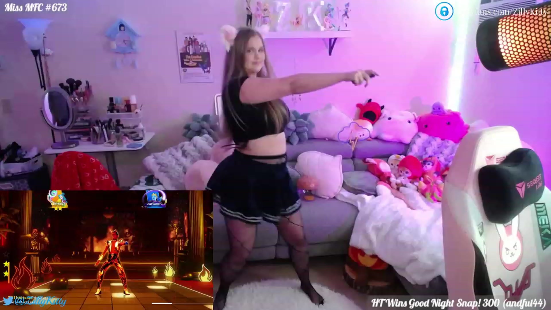 Gallery image thumbnail from ZillyKitty's myfreecams stream on, 04/17/2023, 22:42 image 1 of 20