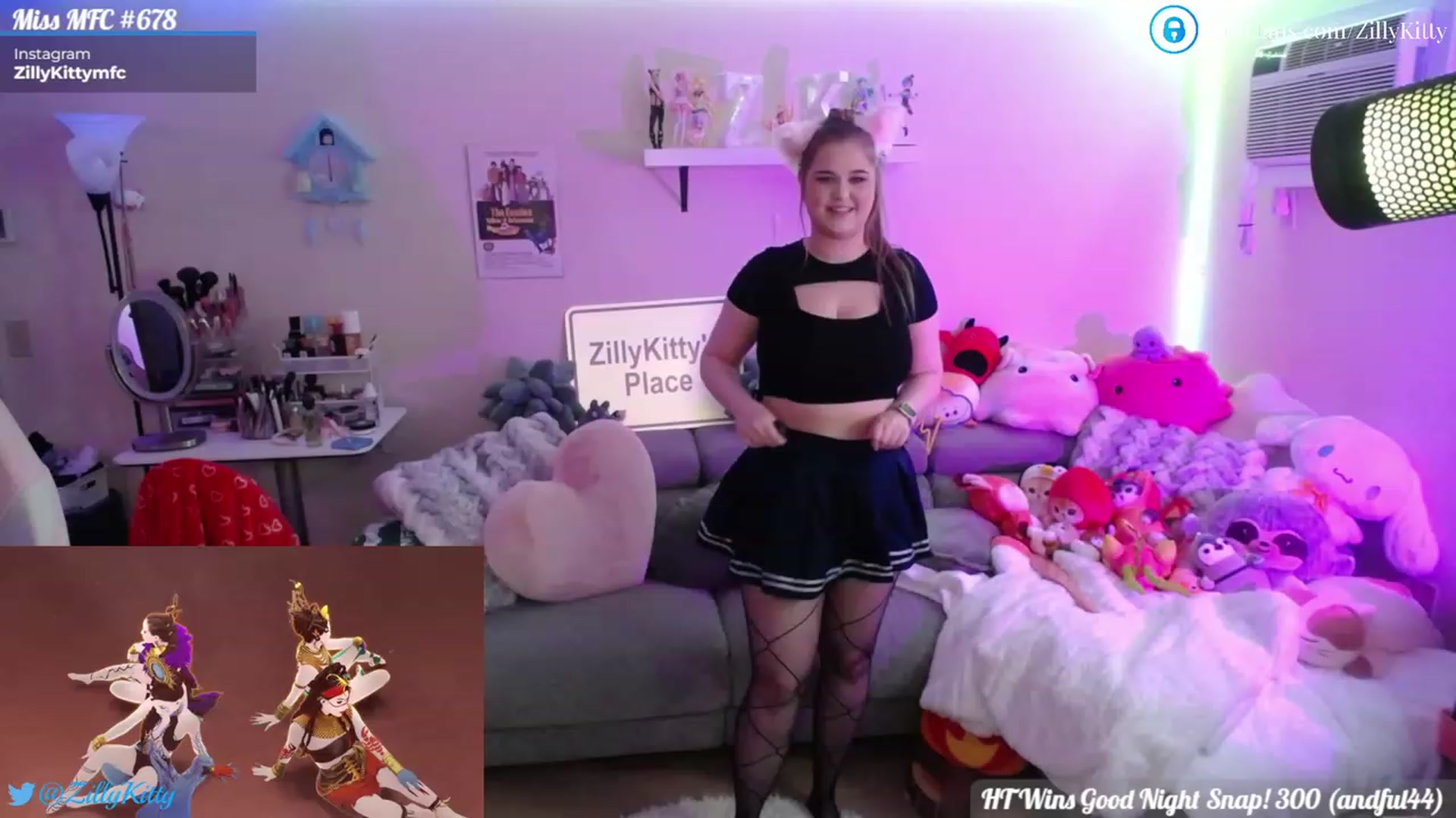 Gallery image thumbnail from ZillyKitty's myfreecams stream on, 04/17/2023, 23:06 image 15 of 20
