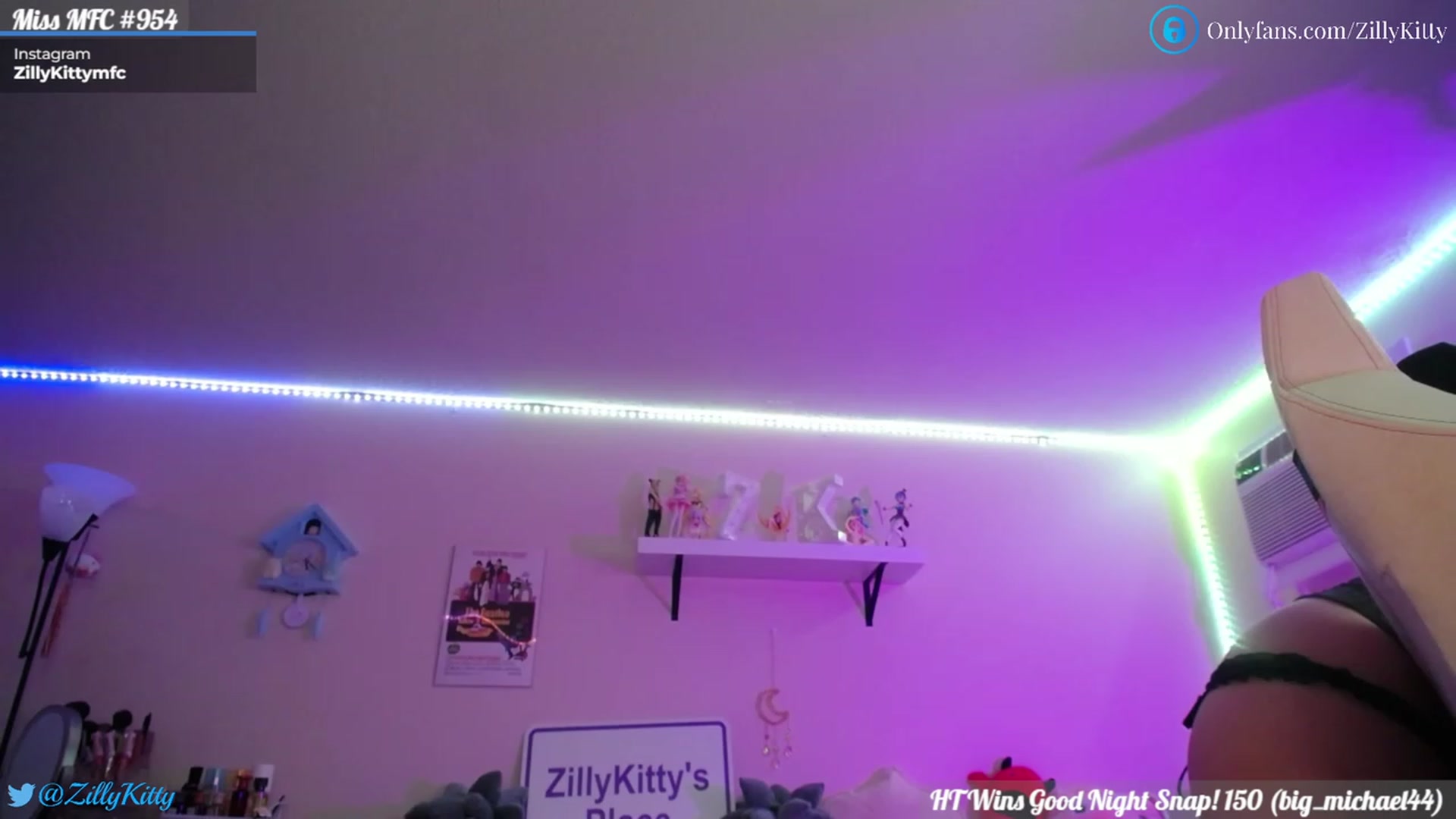 Gallery image thumbnail from ZillyKitty's myfreecams stream on, 04/24/2023, 23:17 image 2 of 20