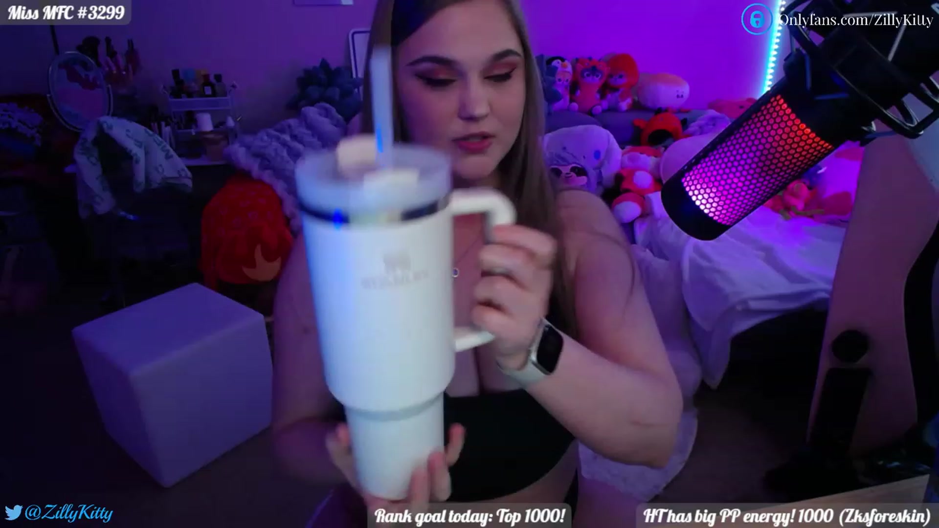 Gallery image thumbnail from ZillyKitty's myfreecams stream on, 05/25/2023, 18:37 image 15 of 20