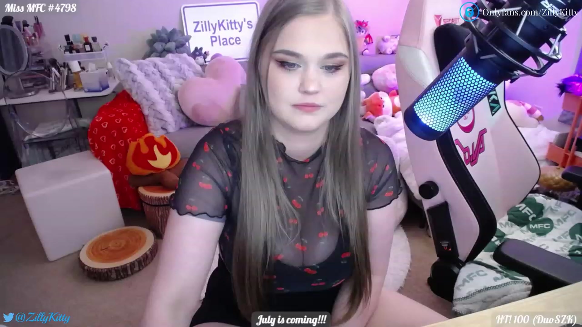 Gallery image thumbnail from ZillyKitty's myfreecams stream on, 06/09/2023, 20:03 image 18 of 20