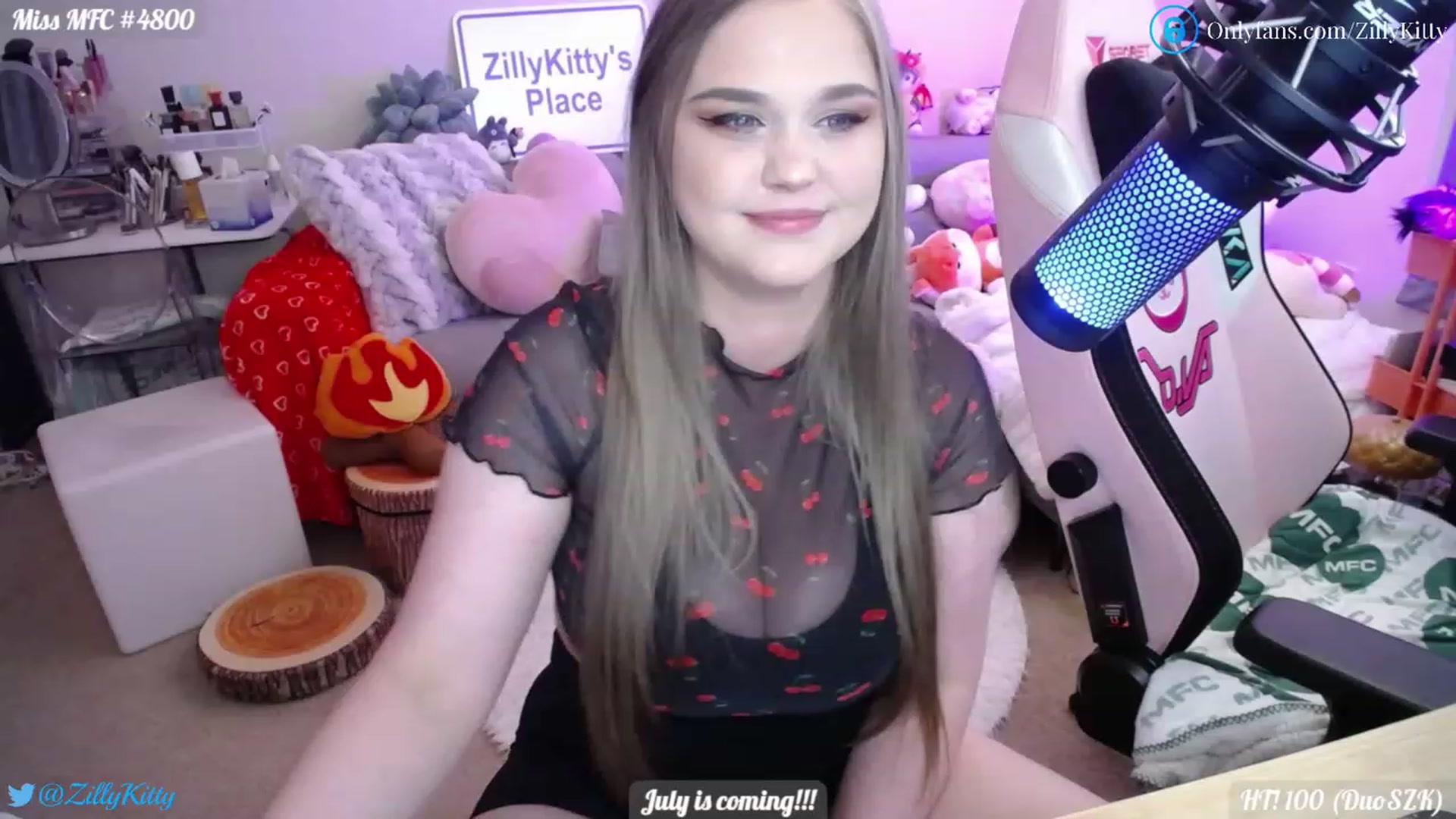 Gallery image thumbnail from ZillyKitty's myfreecams stream on, 06/09/2023, 20:03 image 17 of 20