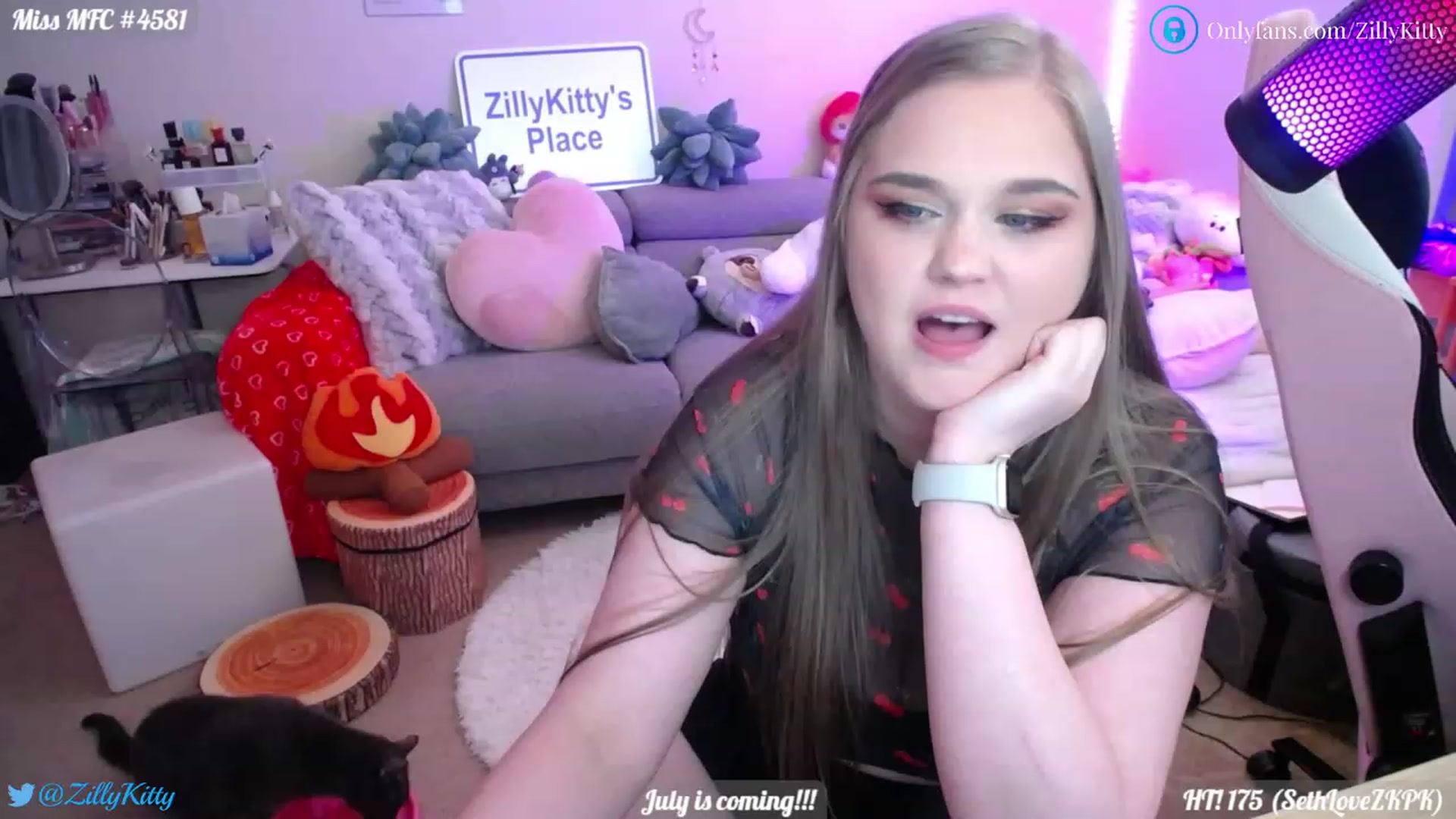 Gallery image thumbnail from ZillyKitty's myfreecams stream on, 06/09/2023, 21:16 image 1 of 20