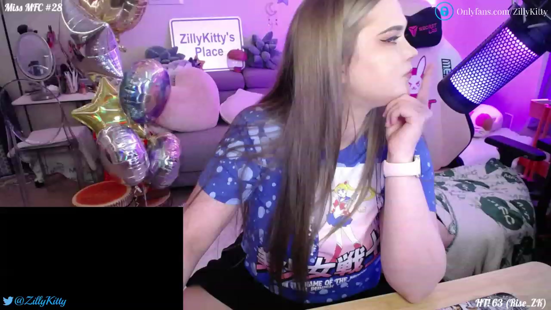 Gallery image thumbnail from ZillyKitty's myfreecams stream on, 07/02/2023, 19:32 image 17 of 20