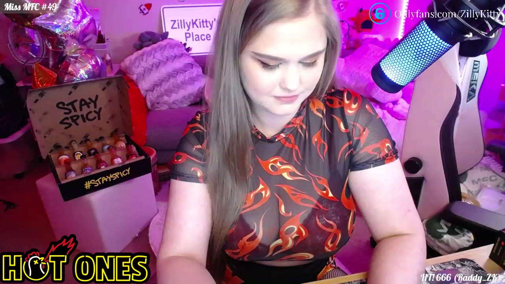Gallery image thumbnail from ZillyKitty's myfreecams stream on, 07/07/2023, 22:58 image 18 of 20
