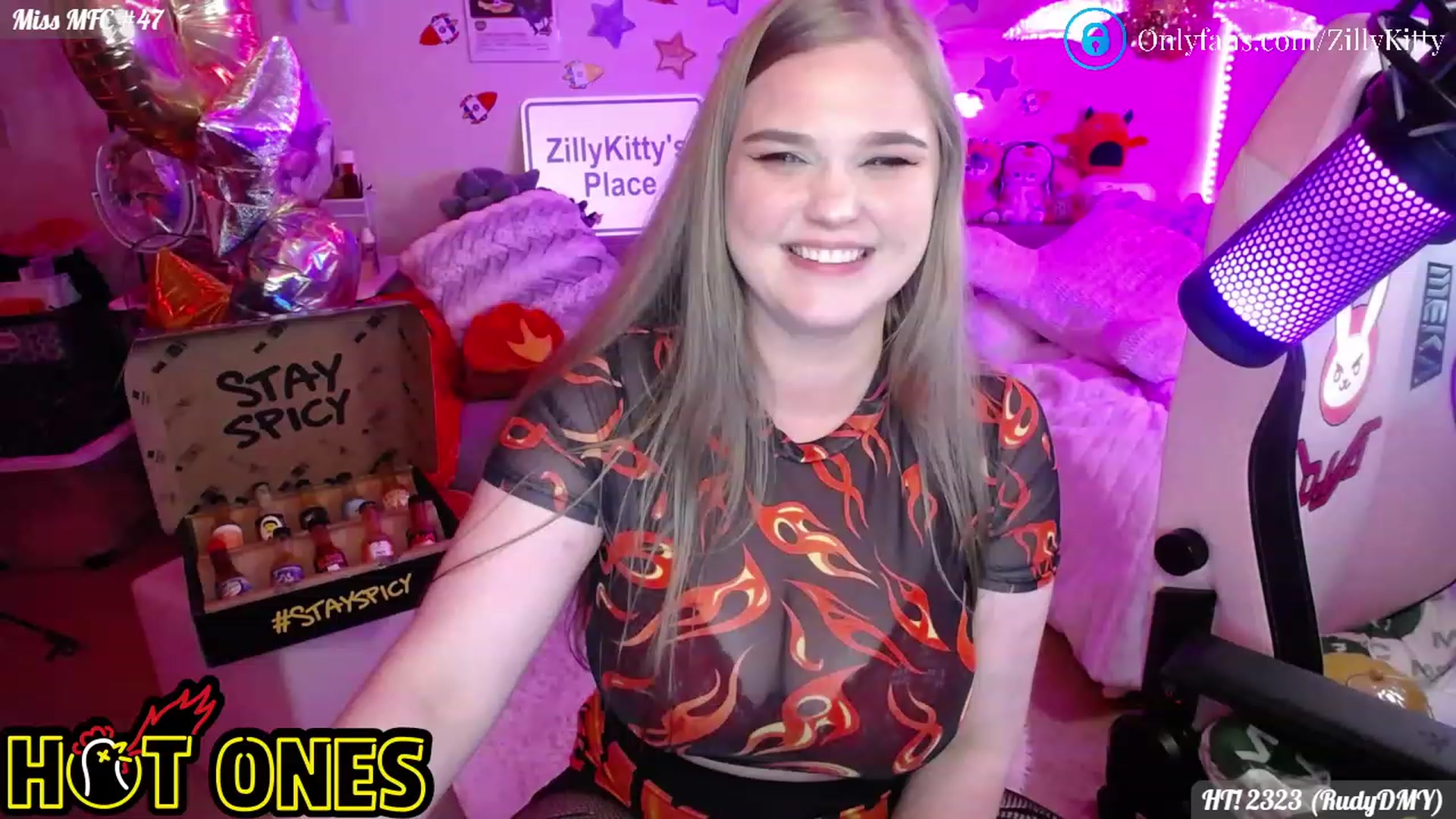 Gallery image thumbnail from ZillyKitty's myfreecams stream on, 07/08/2023, 24:01 image 17 of 20