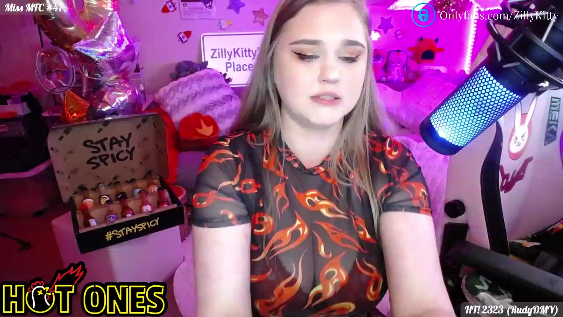 Gallery image thumbnail from ZillyKitty's myfreecams stream on, 07/08/2023, 24:01 image 20 of 20