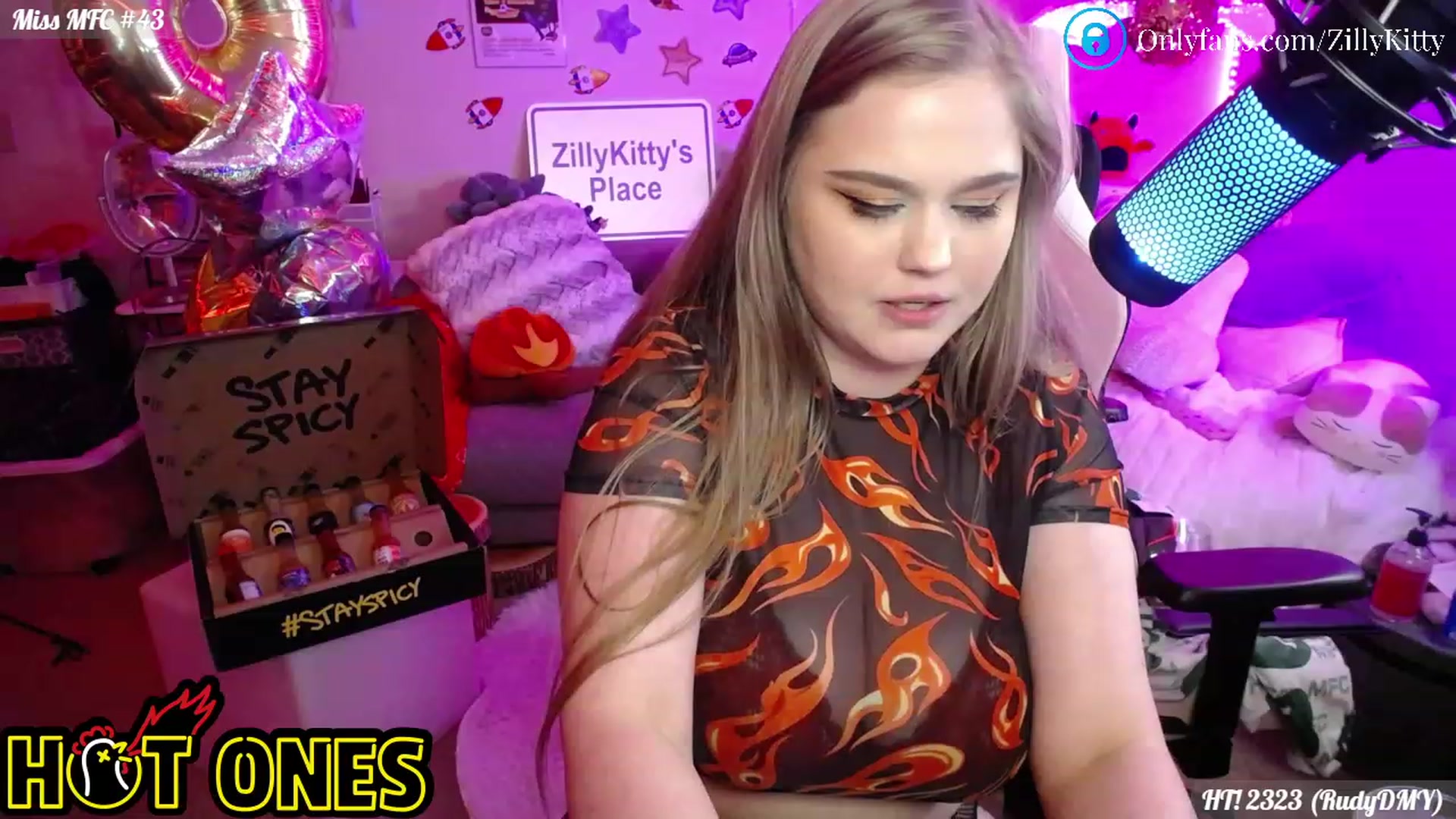 Gallery image thumbnail from ZillyKitty's myfreecams stream on, 07/08/2023, 02:17 image 18 of 20
