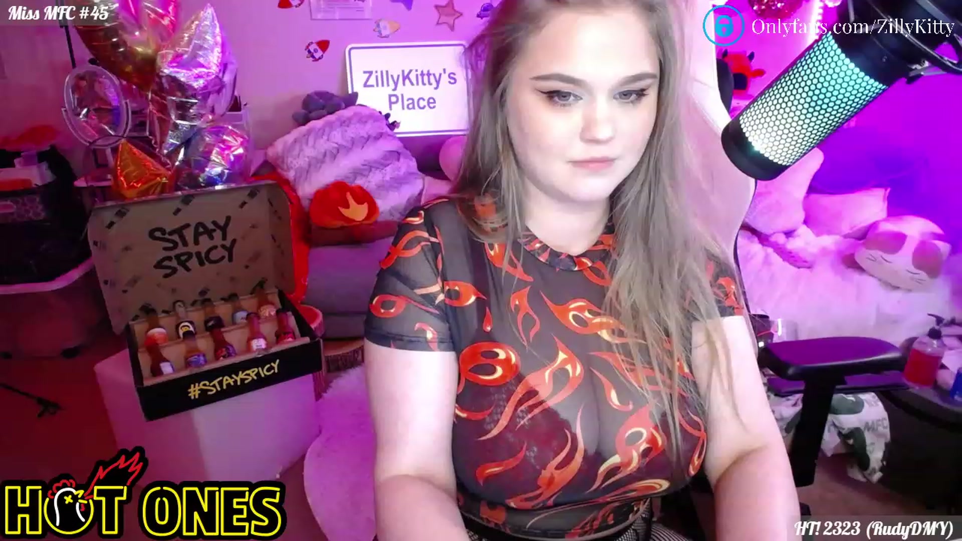 Gallery image thumbnail from ZillyKitty's myfreecams stream on, 07/08/2023, 02:17 image 15 of 20