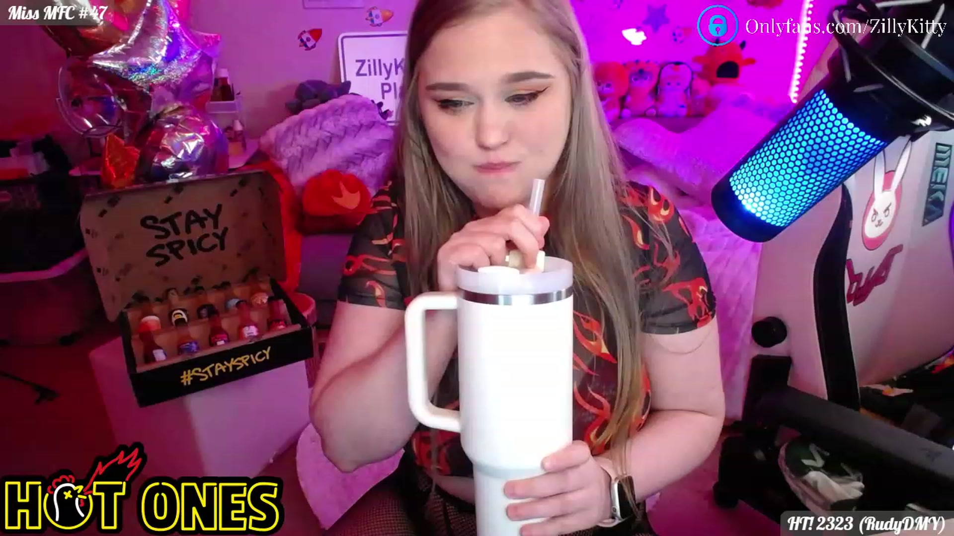 Gallery image thumbnail from ZillyKitty's myfreecams stream on, 07/08/2023, 02:17 image 7 of 20