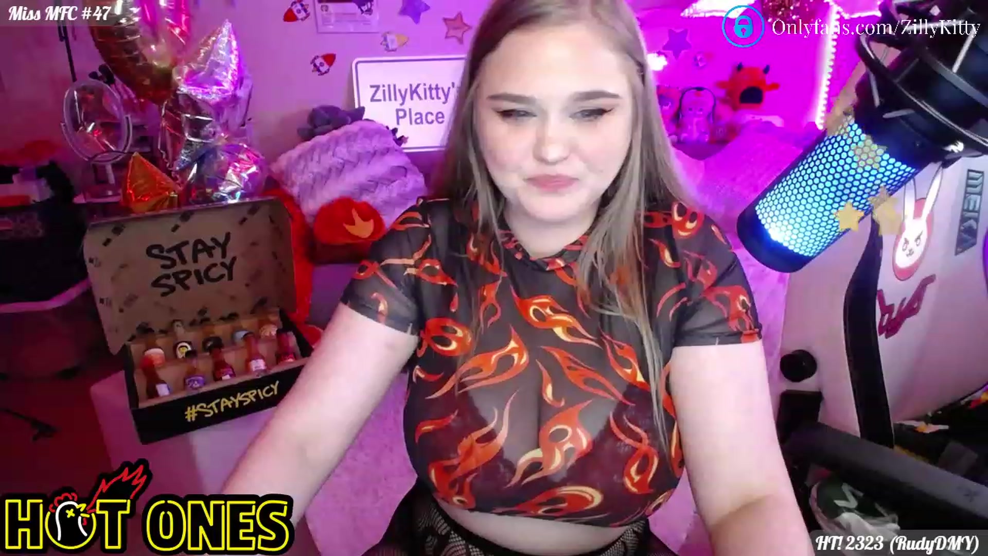 Gallery image thumbnail from ZillyKitty's myfreecams stream on, 07/08/2023, 02:17 image 6 of 20