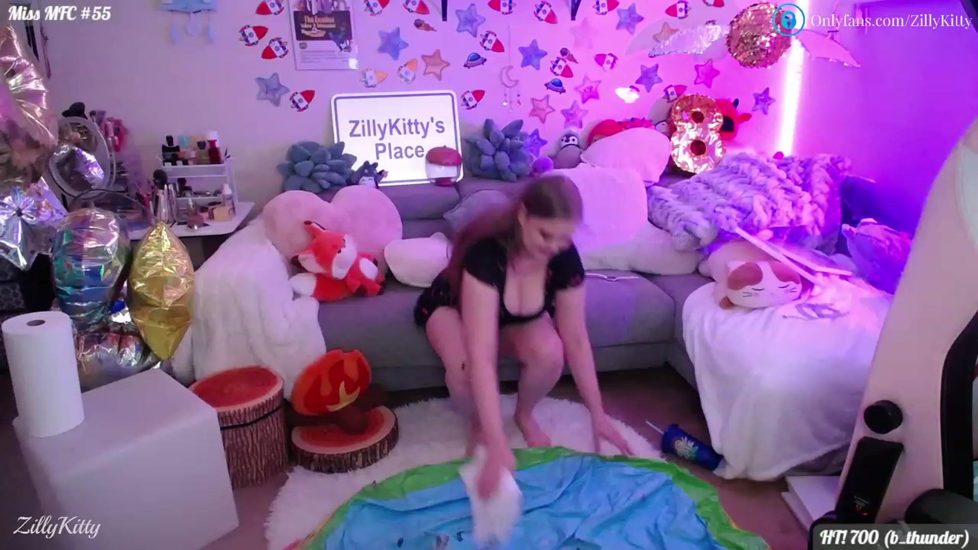 Gallery image thumbnail from ZillyKitty's myfreecams stream on, 07/10/2023, 23:24 image 16 of 20