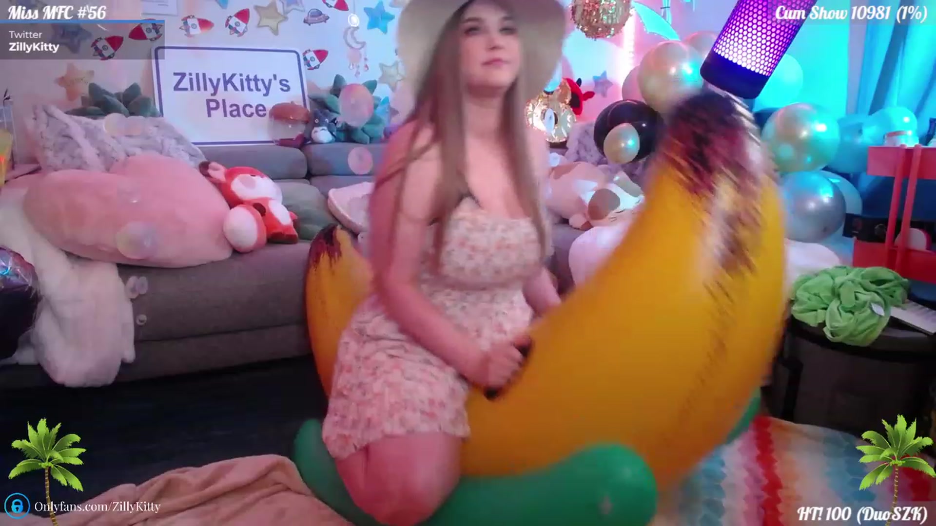 Gallery image thumbnail from ZillyKitty's myfreecams stream on, 07/12/2023, 22:44 image 12 of 20
