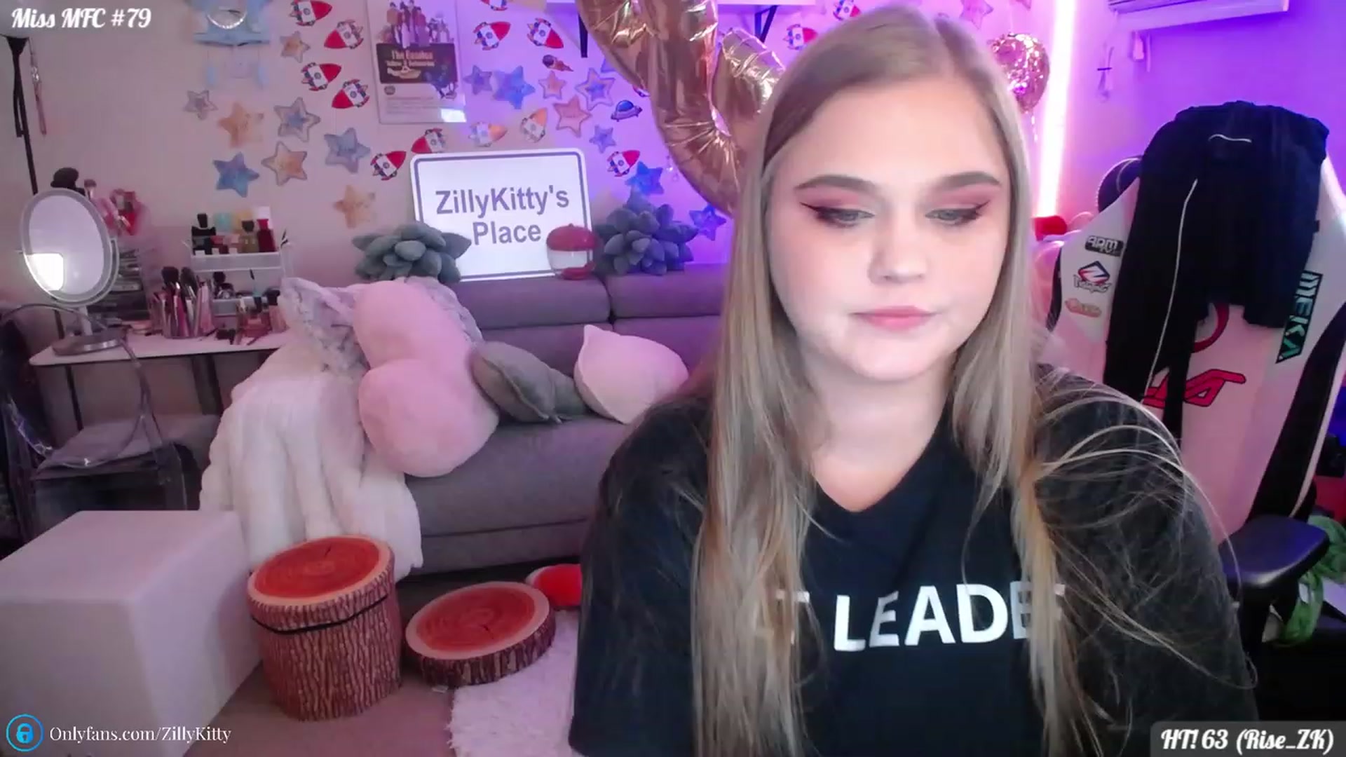 Gallery image thumbnail from ZillyKitty's myfreecams stream on, 07/15/2023, 21:07 image 8 of 20
