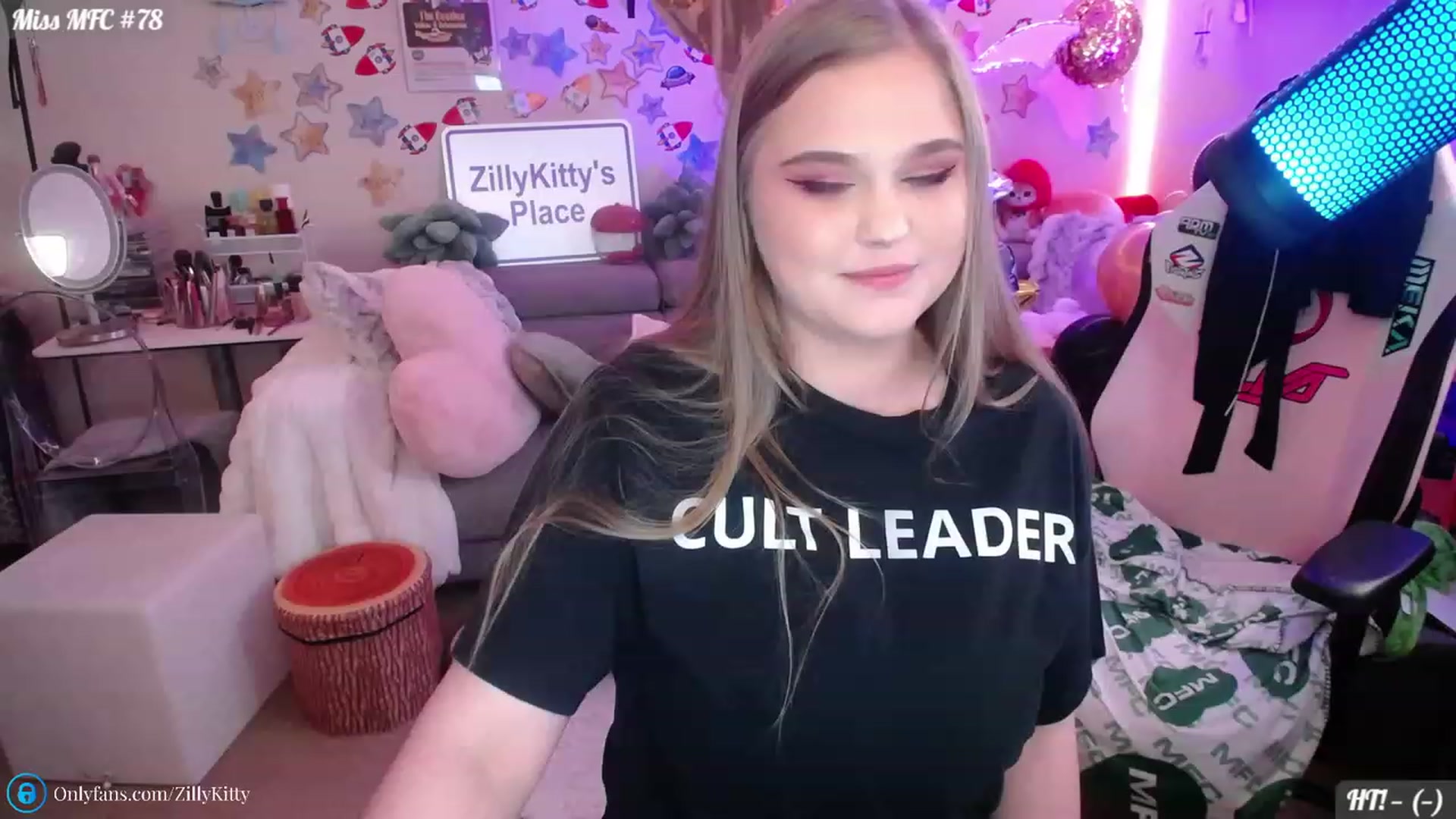 Gallery image thumbnail from ZillyKitty's myfreecams stream on, 07/15/2023, 21:07 image 1 of 20