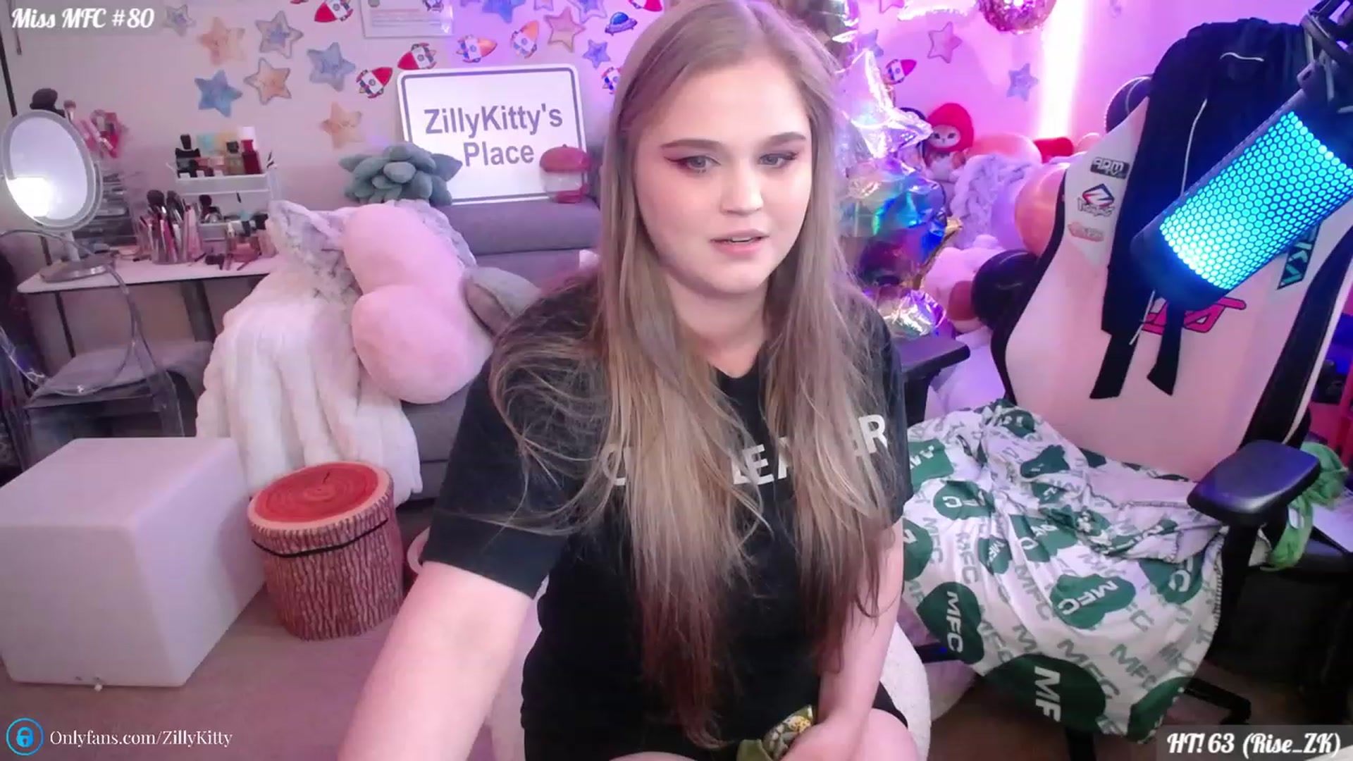 Gallery image thumbnail from ZillyKitty's myfreecams stream on, 07/15/2023, 21:07 image 13 of 20