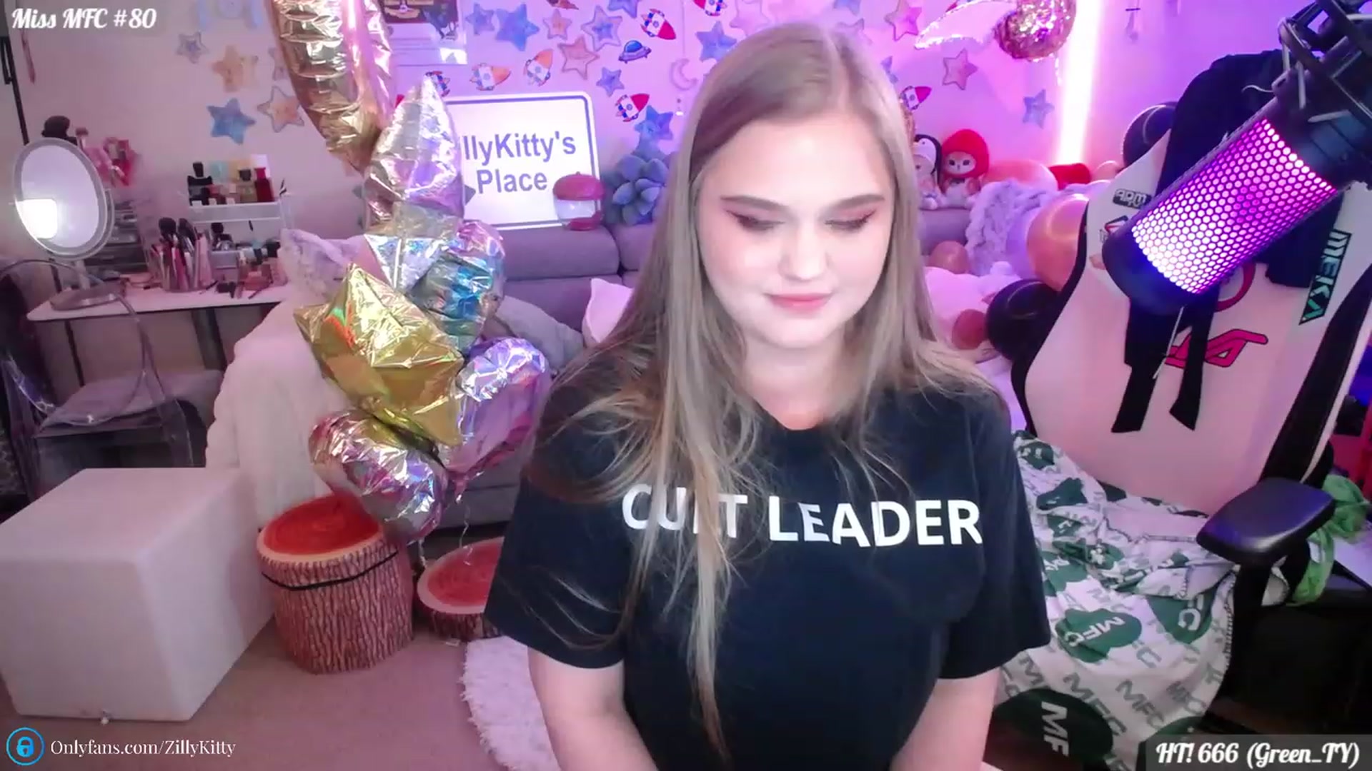 Gallery image thumbnail from ZillyKitty's myfreecams stream on, 07/15/2023, 21:07 image 19 of 20