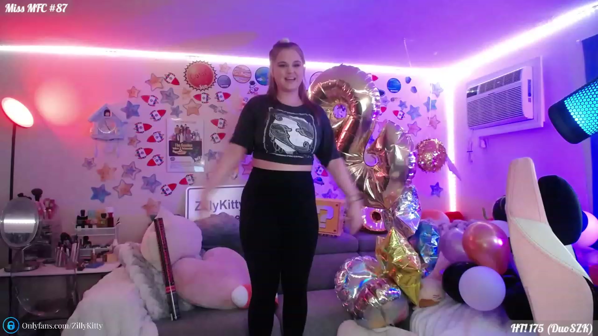 Gallery image thumbnail from ZillyKitty's myfreecams stream on, 07/17/2023, 22:09 image 14 of 20