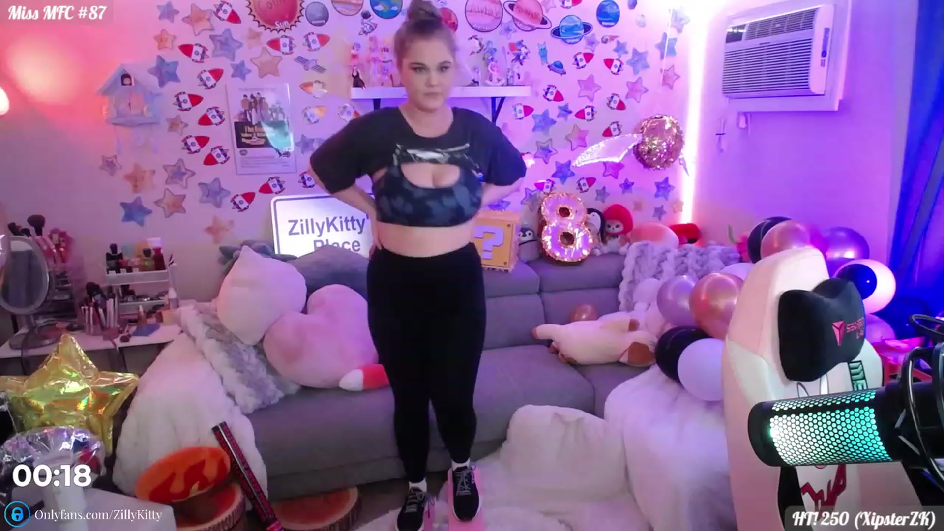 Gallery image thumbnail from ZillyKitty's myfreecams stream on, 07/18/2023, 24:03 image 7 of 20