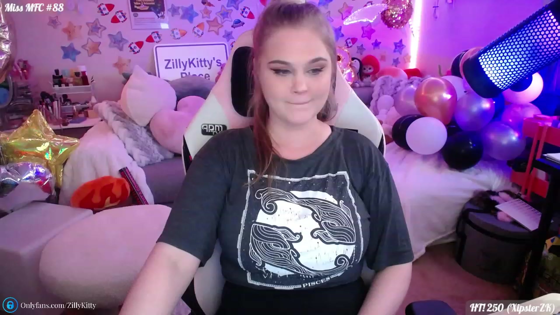 Gallery image thumbnail from ZillyKitty's myfreecams stream on, 07/18/2023, 24:03 image 20 of 20