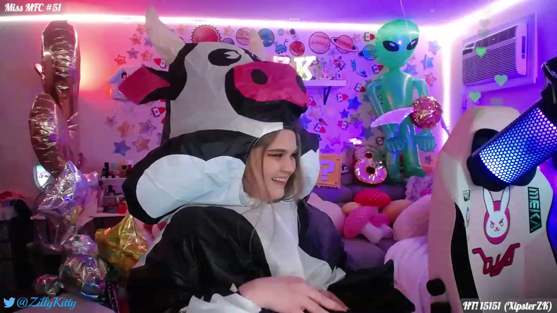 Gallery image thumbnail from ZillyKitty's myfreecams stream on, 07/22/2023, 02:23 image 14 of 20