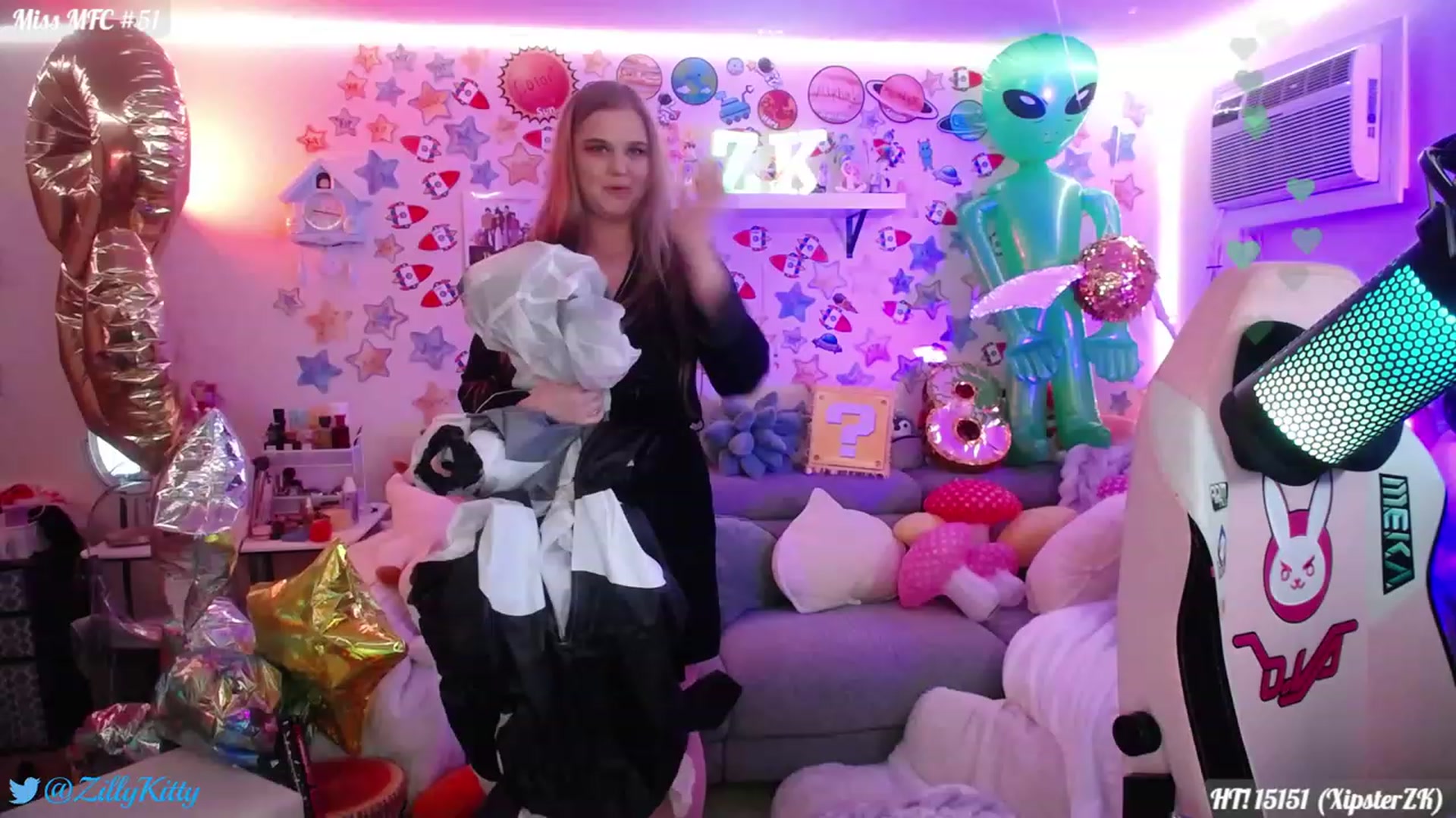 Gallery image thumbnail from ZillyKitty's myfreecams stream on, 07/22/2023, 02:23 image 19 of 20