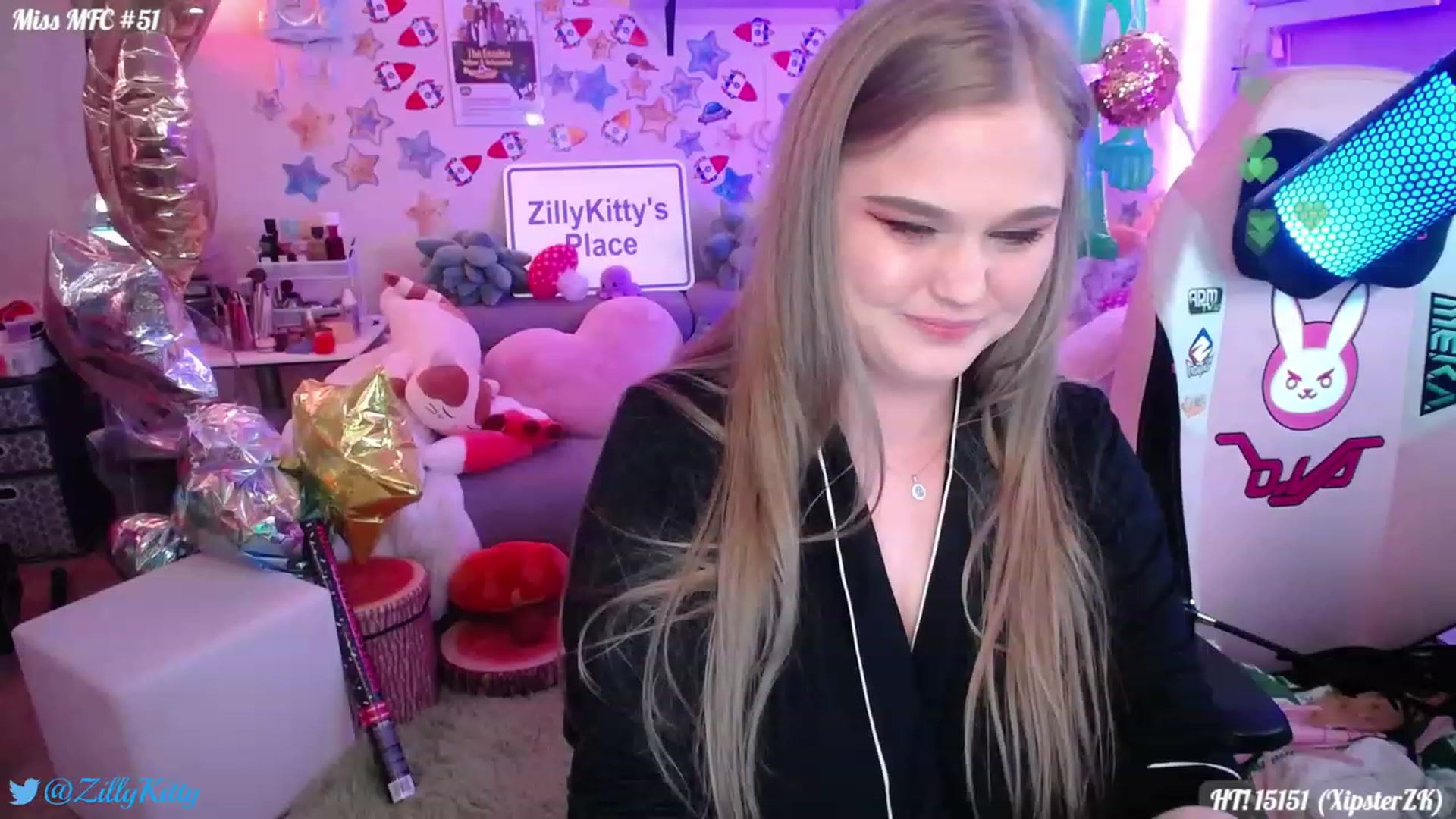 Gallery image thumbnail from ZillyKitty's myfreecams stream on, 07/22/2023, 02:23 image 4 of 20